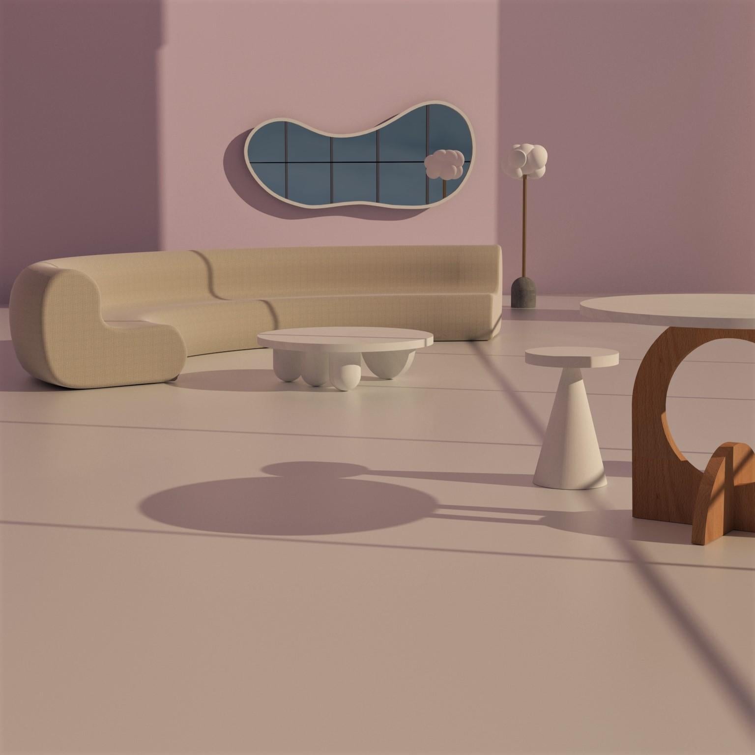 Runder Tricolumn-Couchtisch von MSJ Furniture Studio im Angebot 1