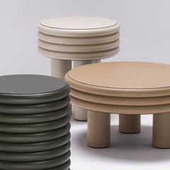 Tavolino basso rotondo in pelle Scala di Stephane Parmentier per Giobagnara