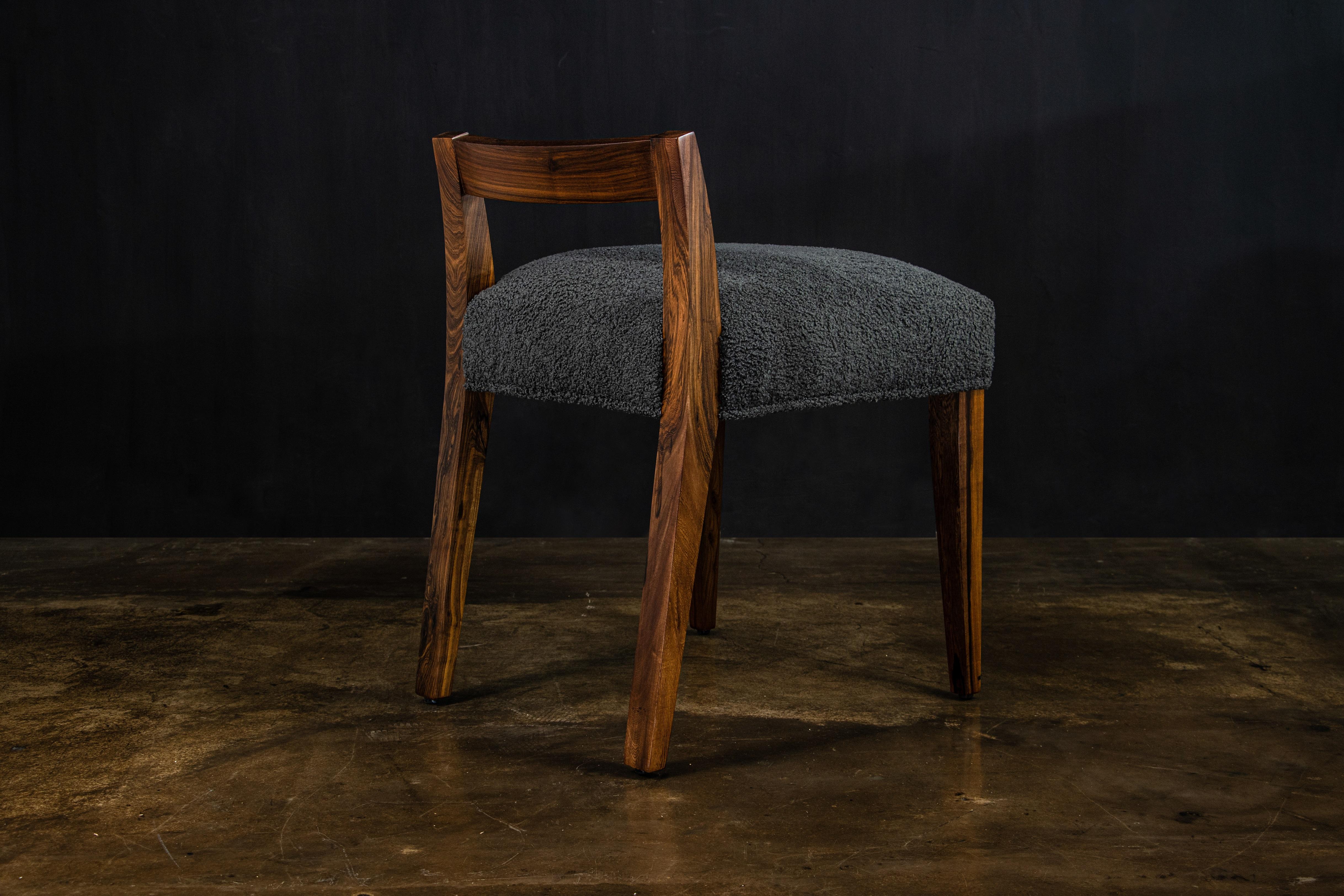 Moderno Sedia bassa in elegante palissandro argentino di Costantini, Umberto in vendita