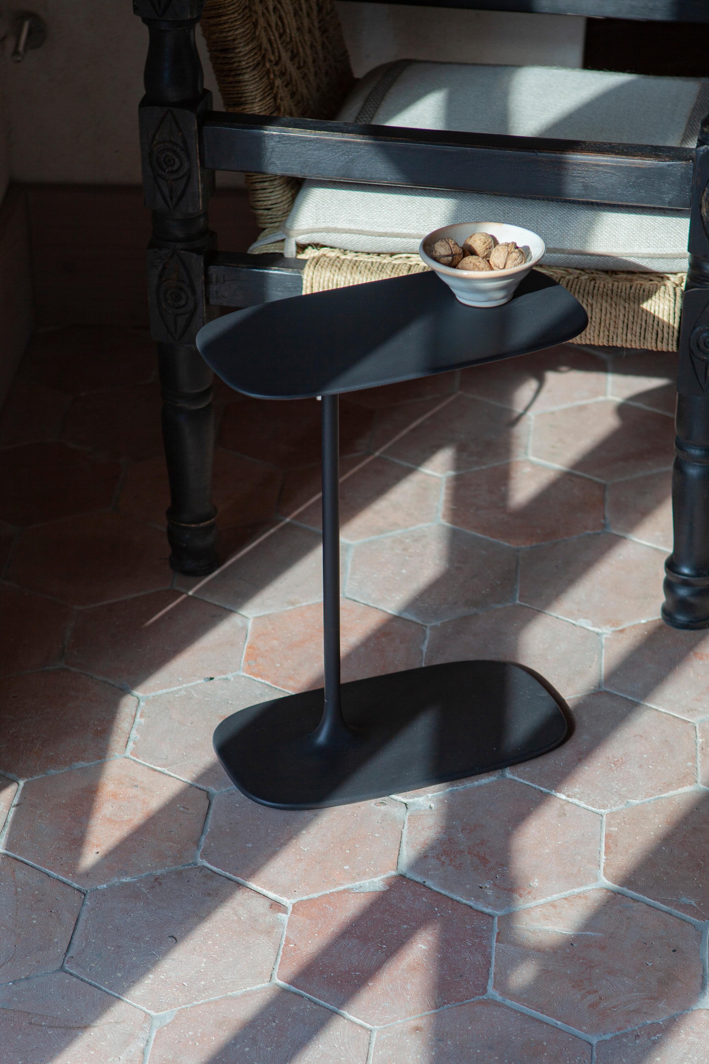 UNISM - Table d'appoint en aluminium revêtu en vente 2