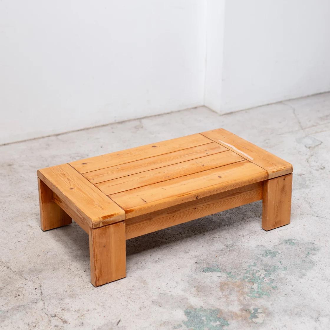 Late 20th Century Low side table, France, Les Arcs, 1980s, Simple and sturdy construction For Sale