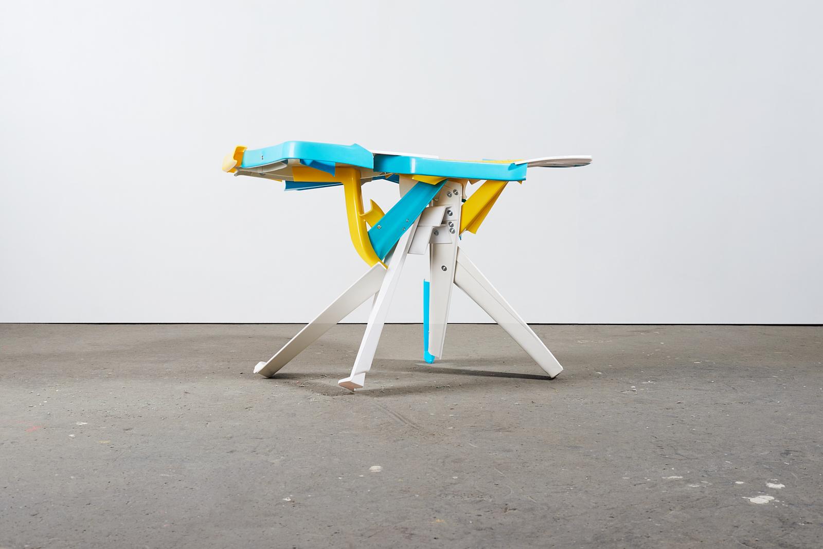 Néerlandais Table basse, Pierre Castignola, plastique bleu, blanc et jaune en vente