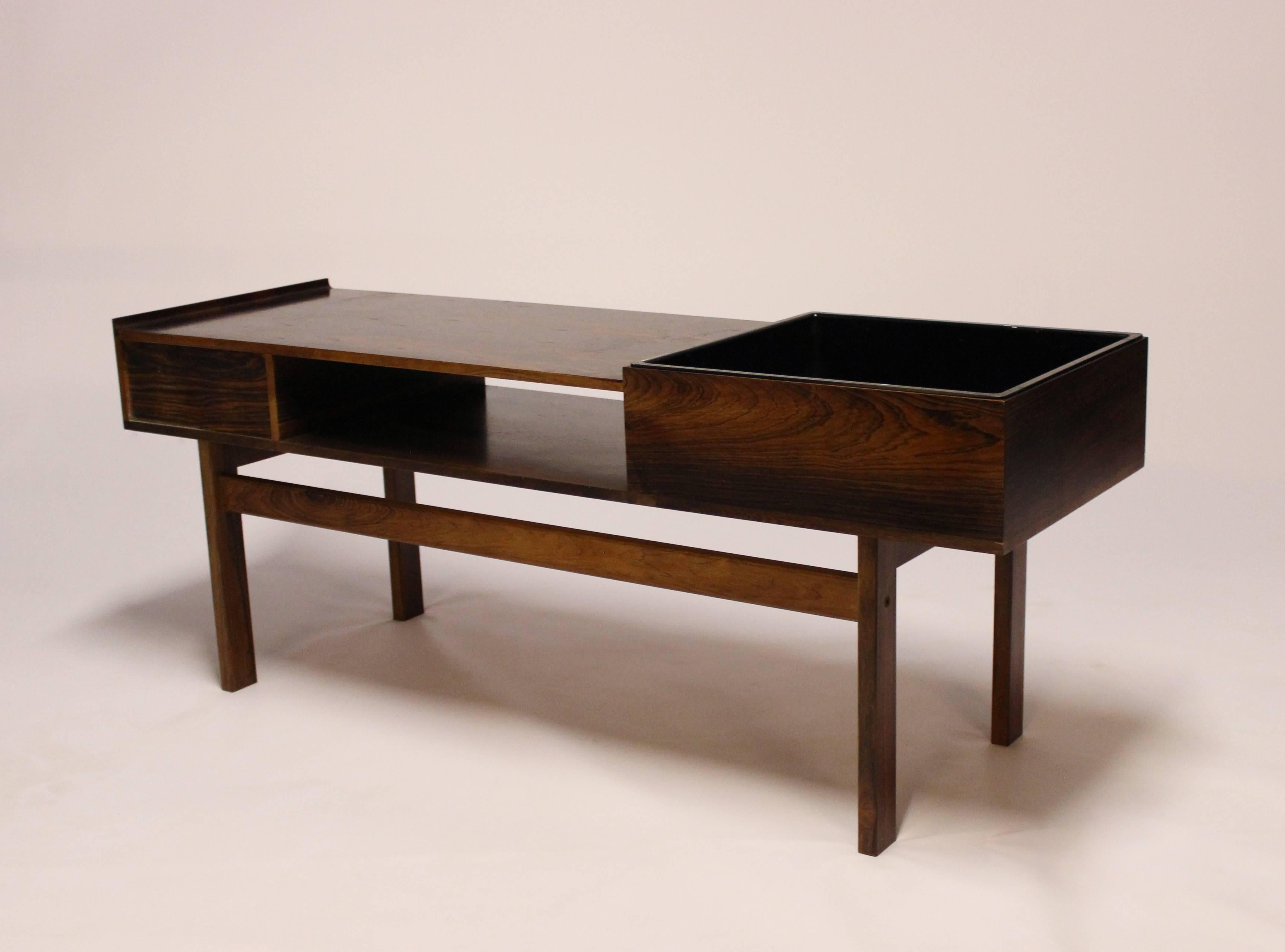 Mid-20th Century Low Sideboard in Rosewood with Drawer, of Danish Design, 1960s