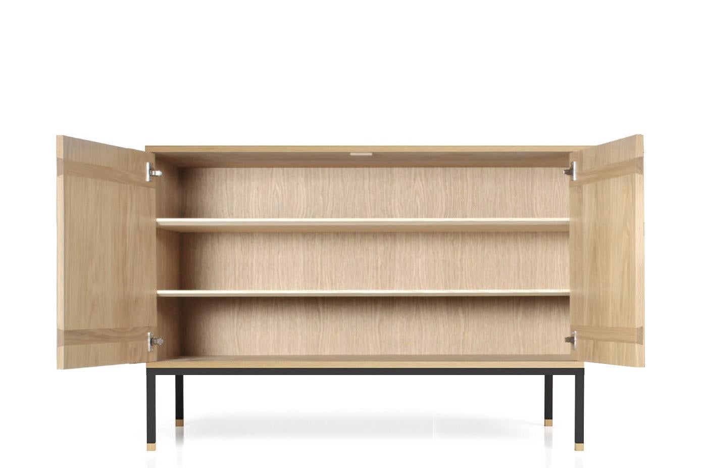 Lacquered Low Sideboard model Cosmopol. 2 doors For Sale