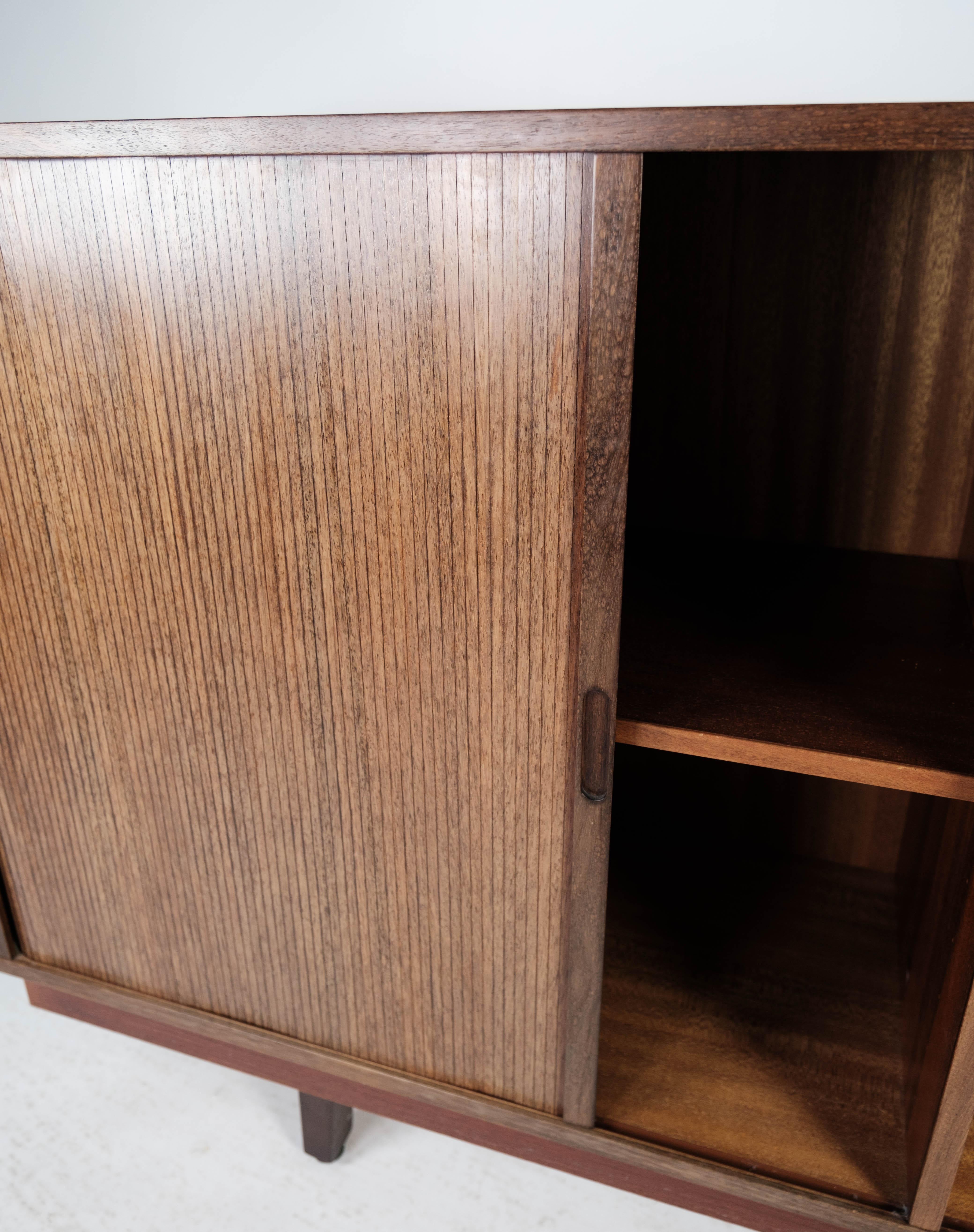 Low Sideboard with Sliding Doors in Rosewood of Danish Design from the 1960s 3
