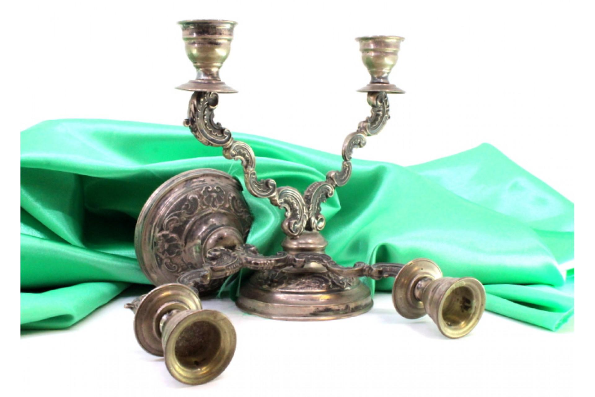 20th Century Low silver candelabra with two lights and shell-relief circular bases For Sale