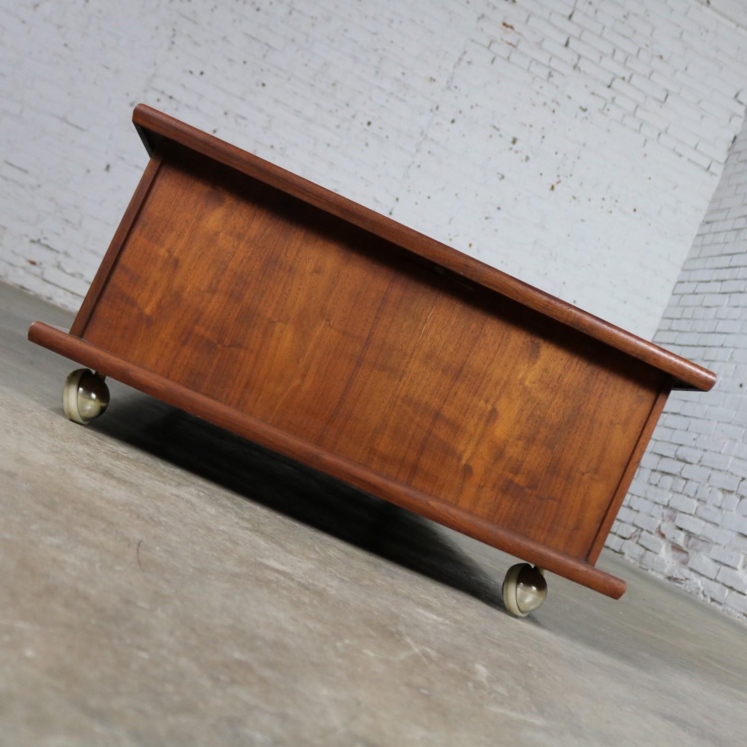 Low Slung Walnut Midcentury Rectangular Coffee Table with Storage on Casters In Good Condition In Topeka, KS