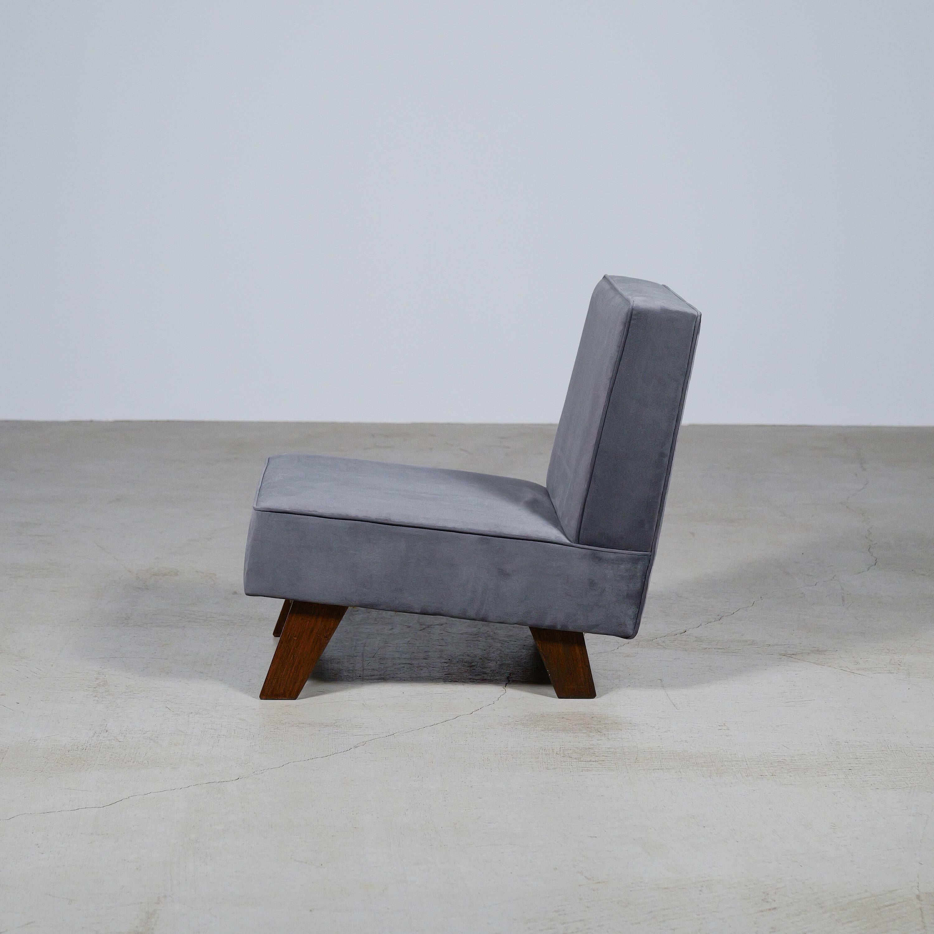Mid-Century Modern Low Sofa Cushion by Le Corbusier, Pierre Jeanneret for Chandigarh, Circa 1955 For Sale