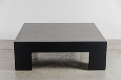 Niedriger quadratischer Tisch in schwarzem Lack von Robert Kuo, limitierte Auflage