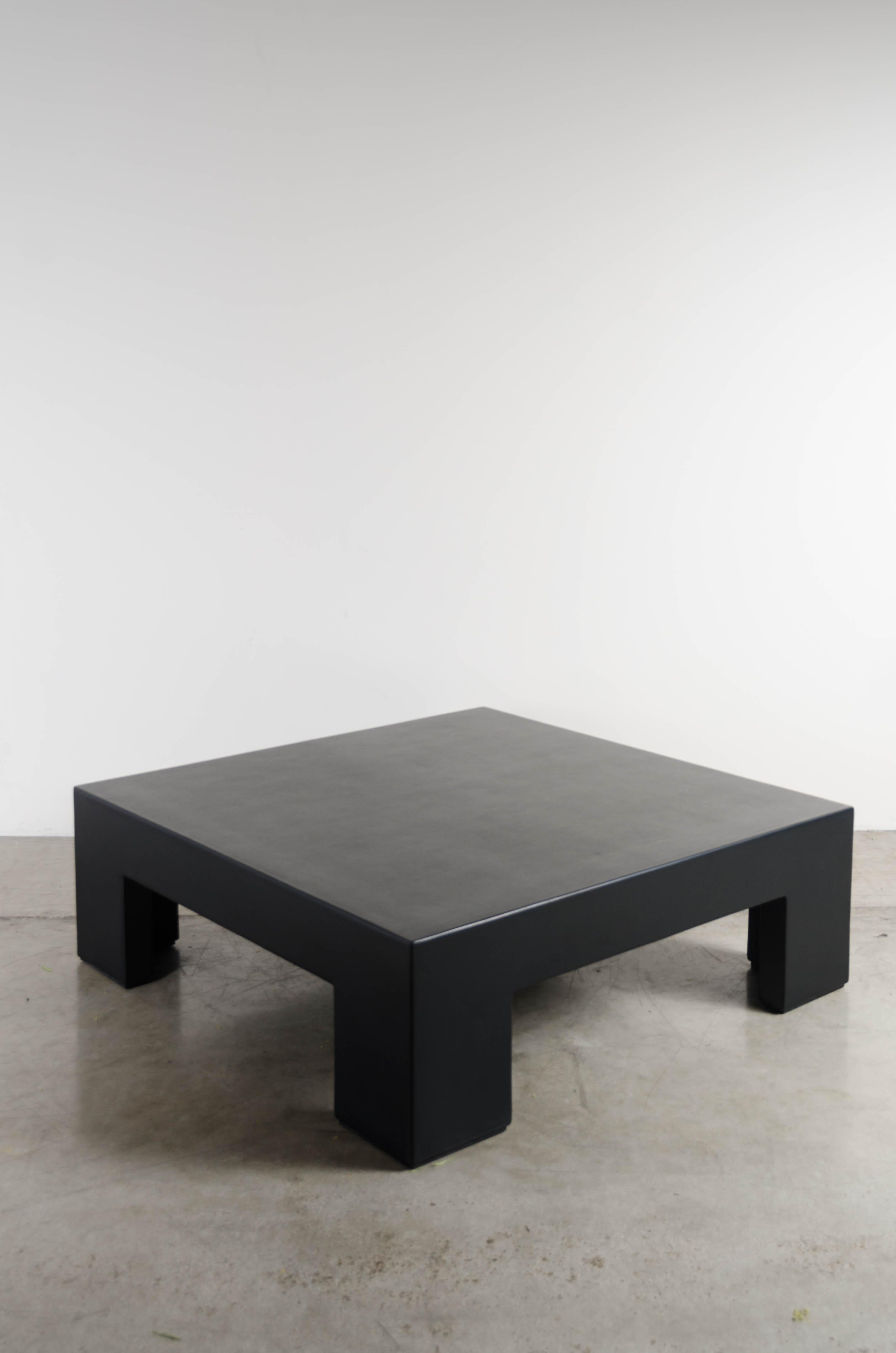 low coffee table black