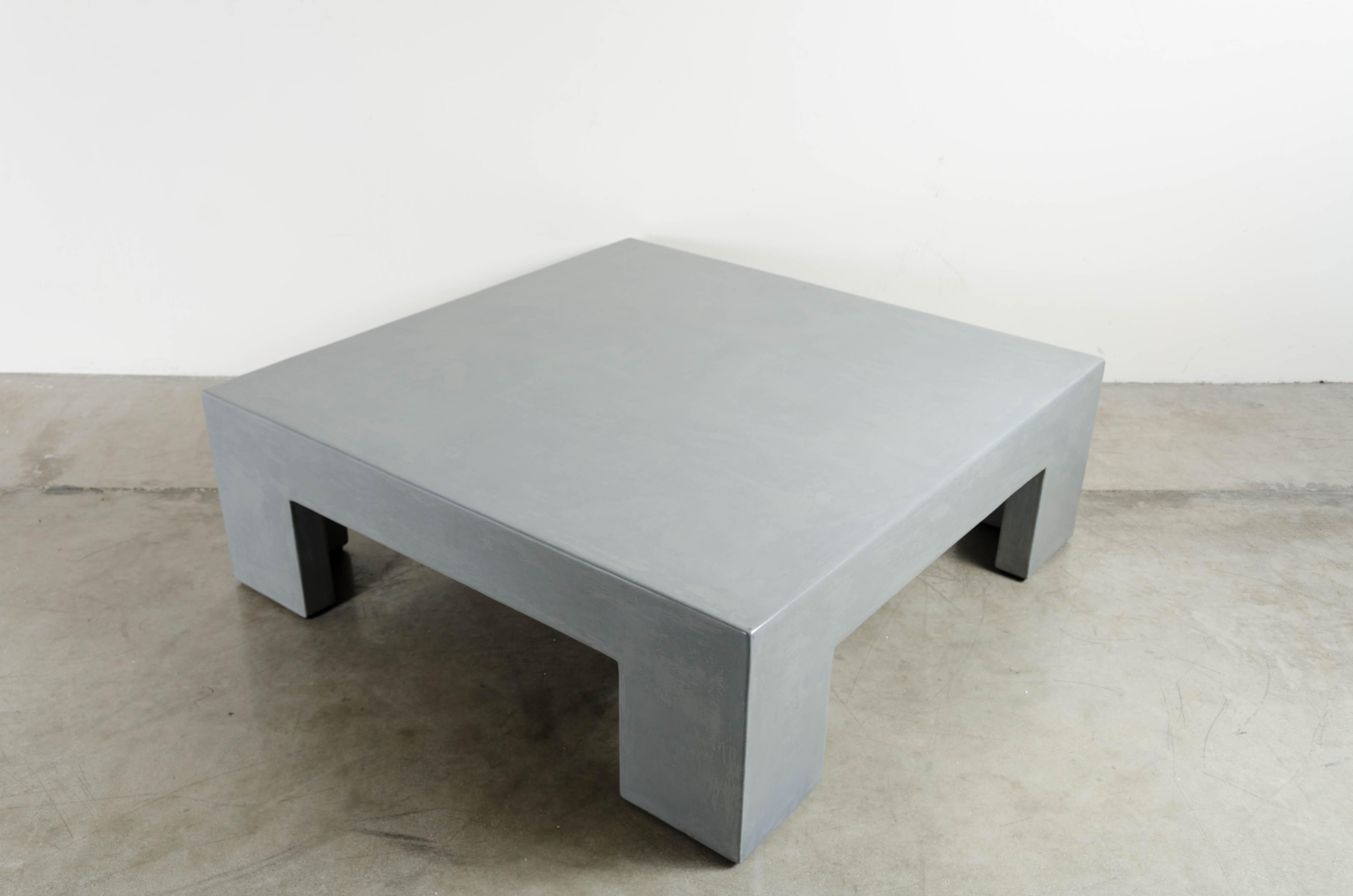 Asiatique Table basse carrée en laque grise de Robert Kuo:: édition limitée en vente
