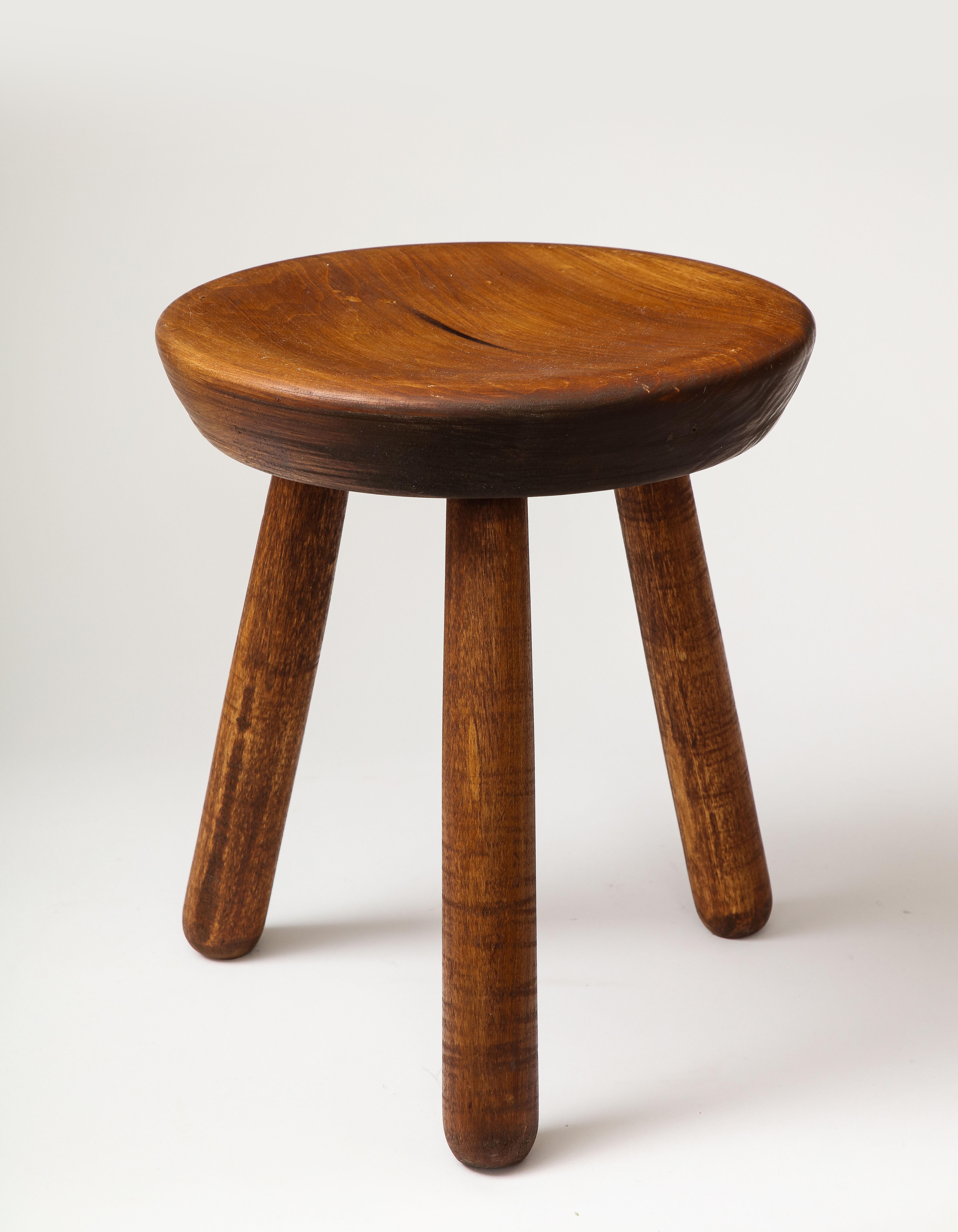 Low Stained Pine Milking Stool, 21st C.   For Sale 1