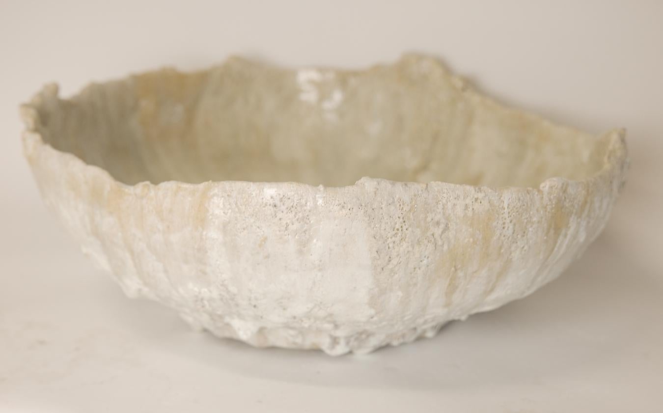 Américain Low Stoneware  Bowl Vessel en vente