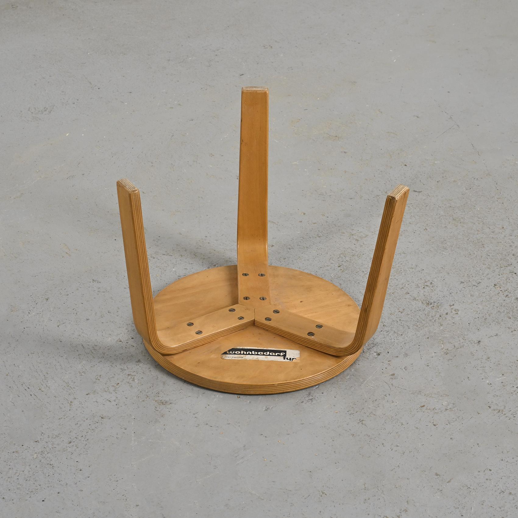 Low Stool by Hans Bellmann, ed. Horgen Glarus, Switzerland, circa 1950 In Good Condition For Sale In VILLEURBANNE, FR