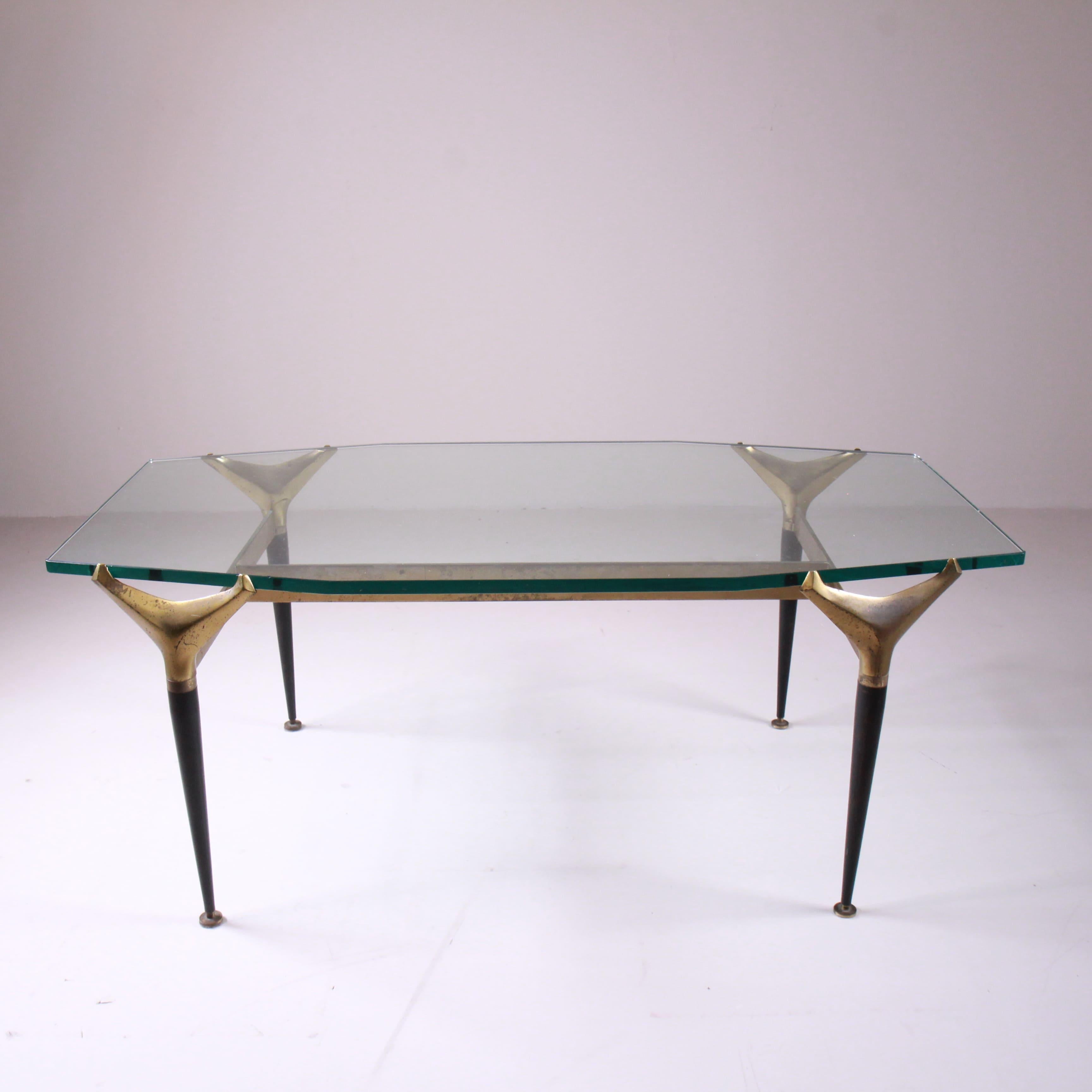 Low Table Attributed to Fontanaarte For Sale 6