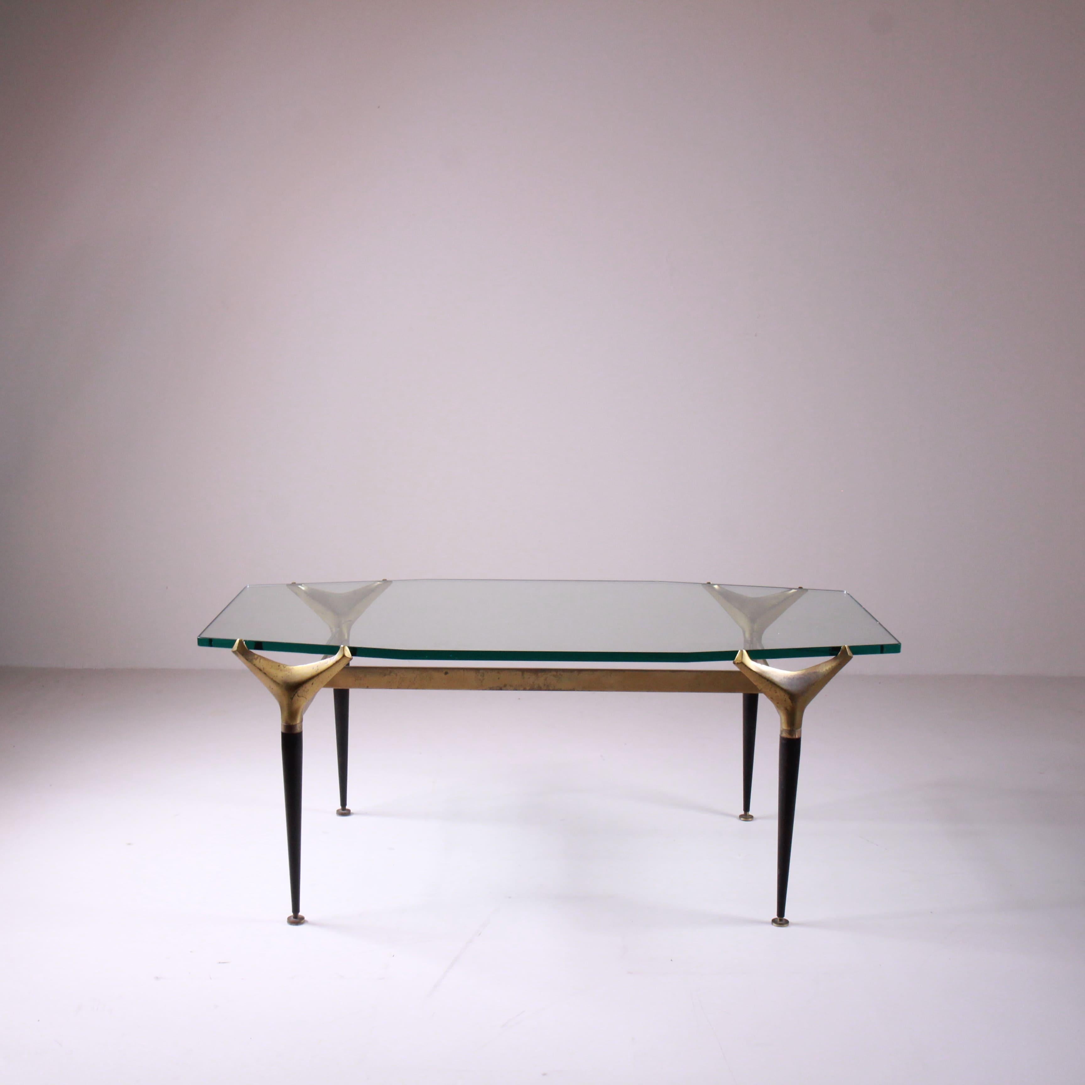 Low Table Attributed to Fontanaarte For Sale 1