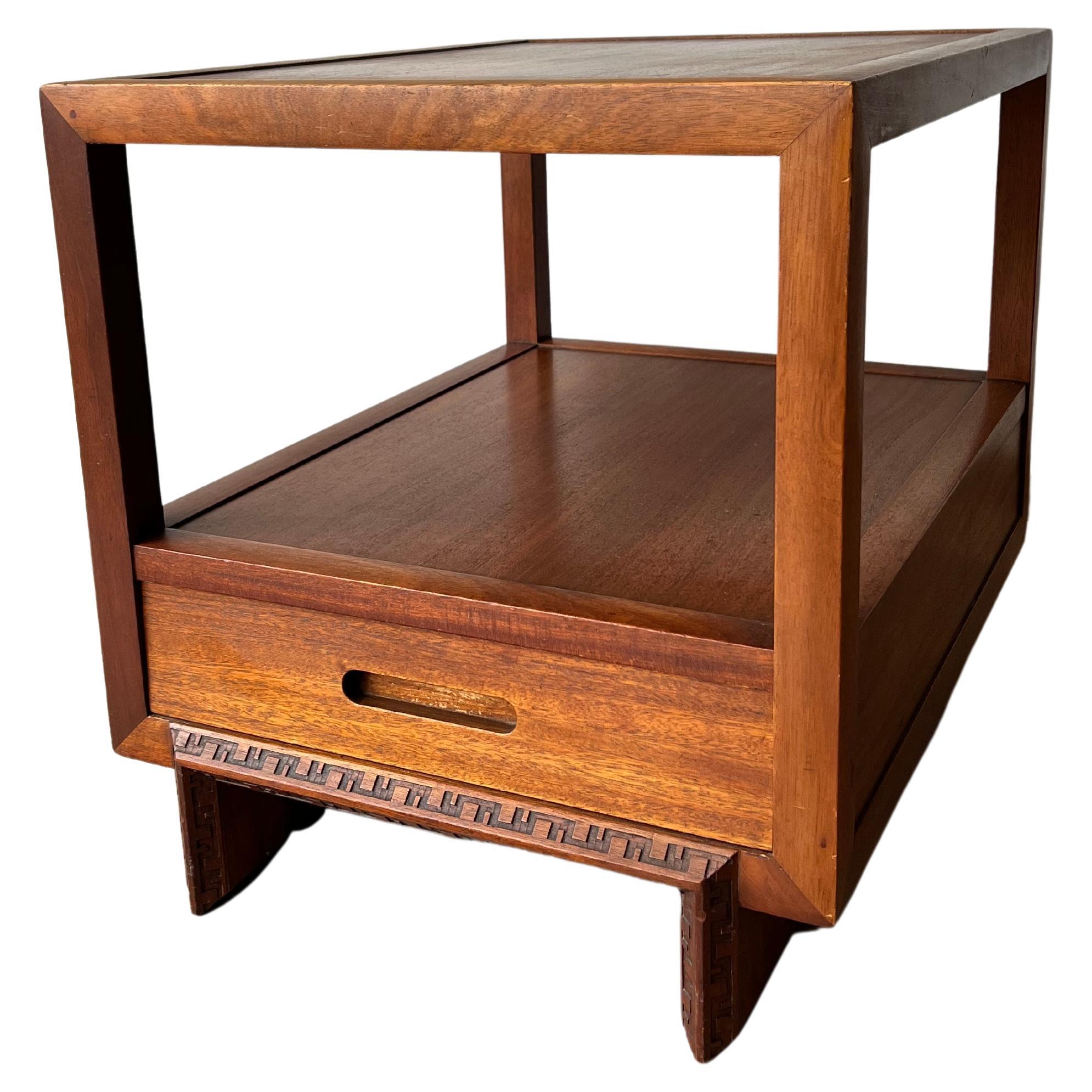 Niedriger Tisch von Frank Lloyd Wright