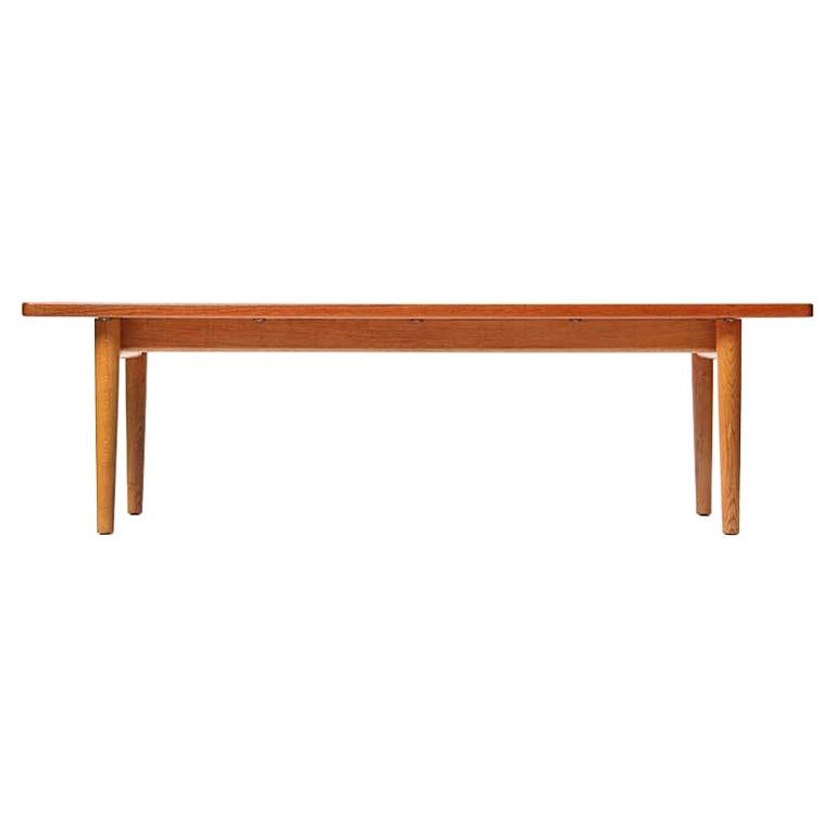 Low Table / Coffee Table by Hans J. Wegner