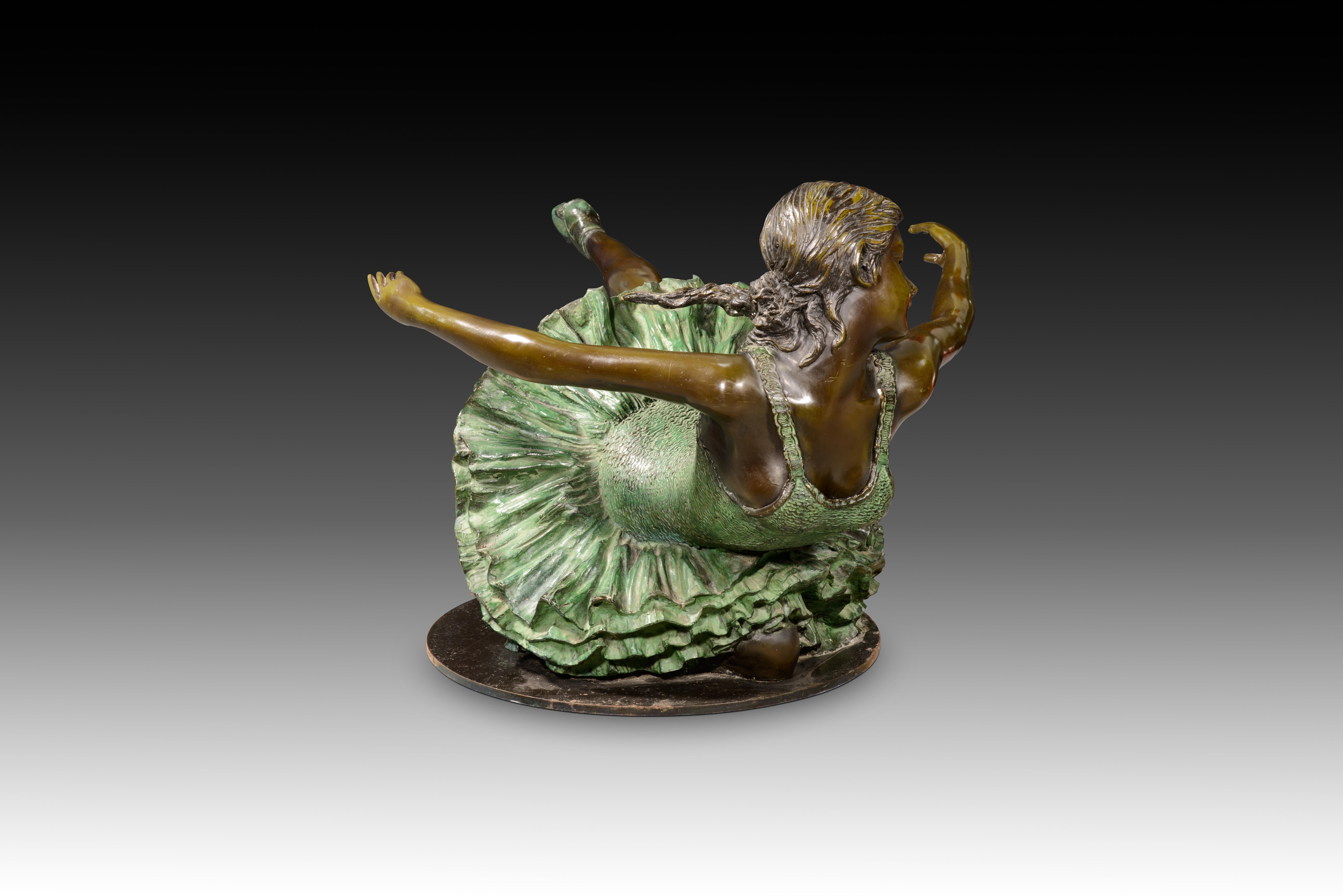 Niedriger Tisch, Tänzer. Bronze, Glas. 20. Jahrhundert. im Angebot 3