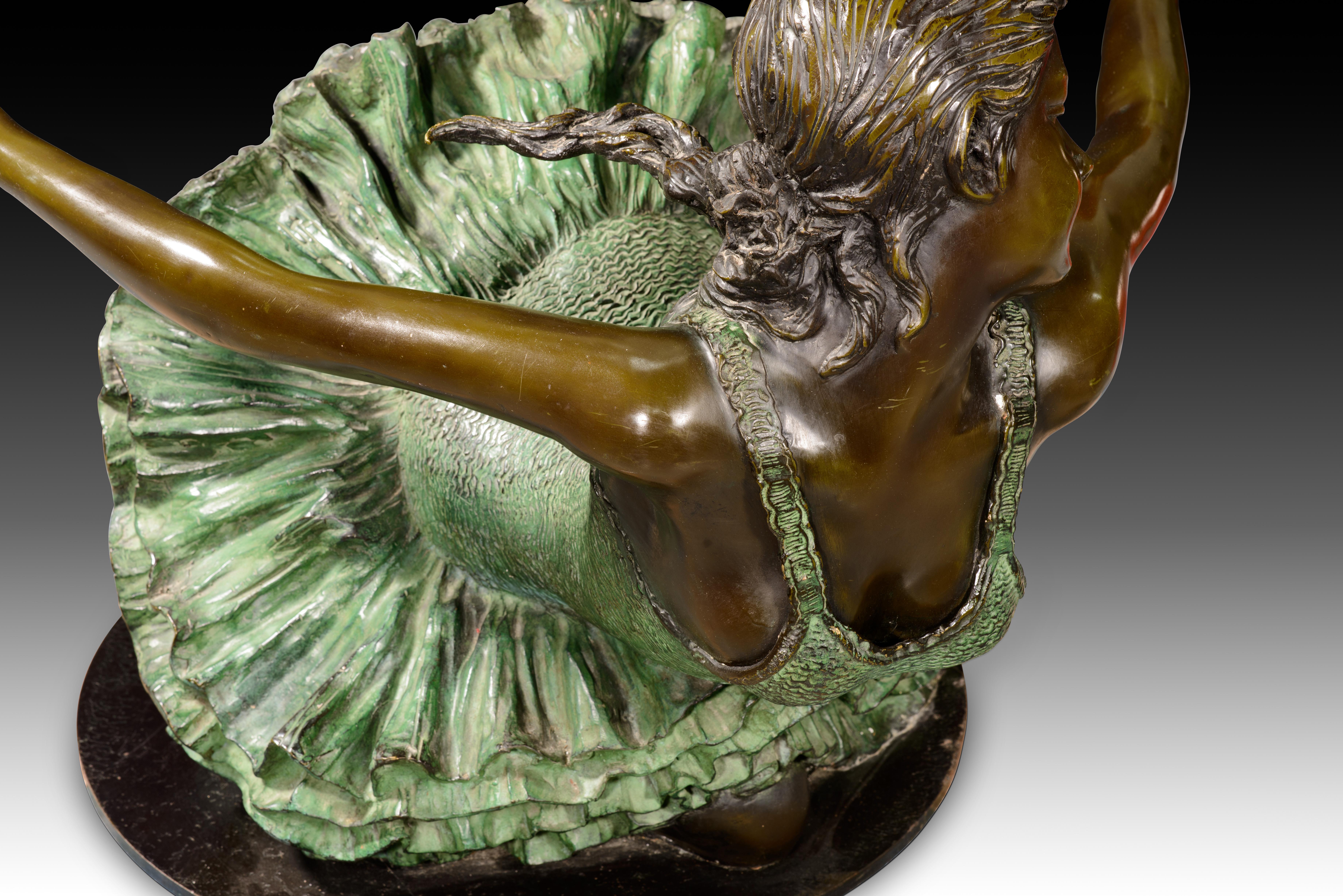Niedriger Tisch, Tänzer. Bronze, Glas. 20. Jahrhundert. im Angebot 4