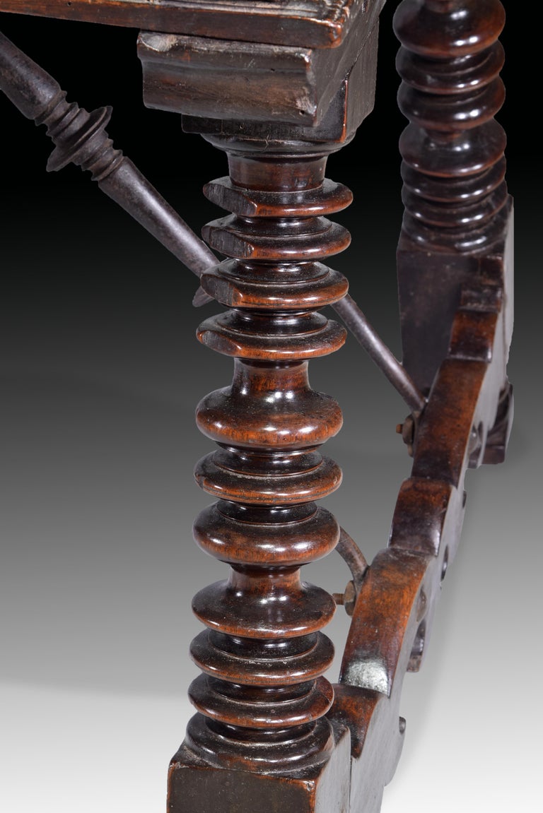 Table, Walnut, Wrought Iron, Spain, 17th Century For Sale 4