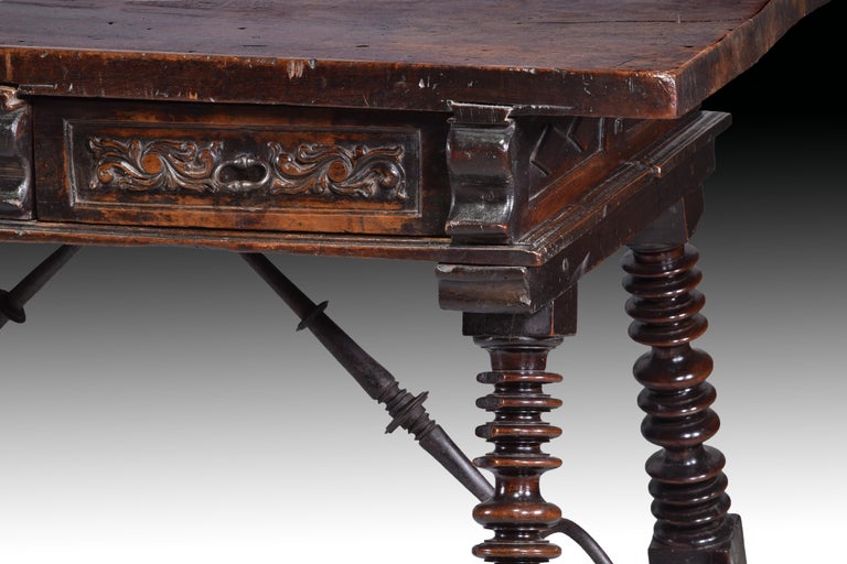 Table, Walnut, Wrought Iron, Spain, 17th Century For Sale 5