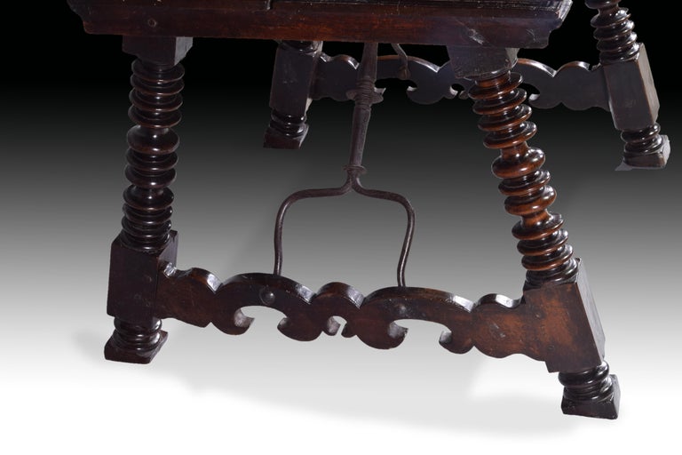 Table, Walnut, Wrought Iron, Spain, 17th Century For Sale 7