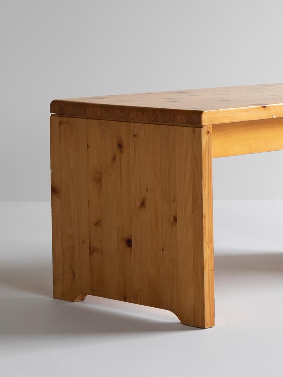 Low Table from Les Arc 1600,
by Charlotte Perriand In Good Condition In Sammu-shi, Chiba