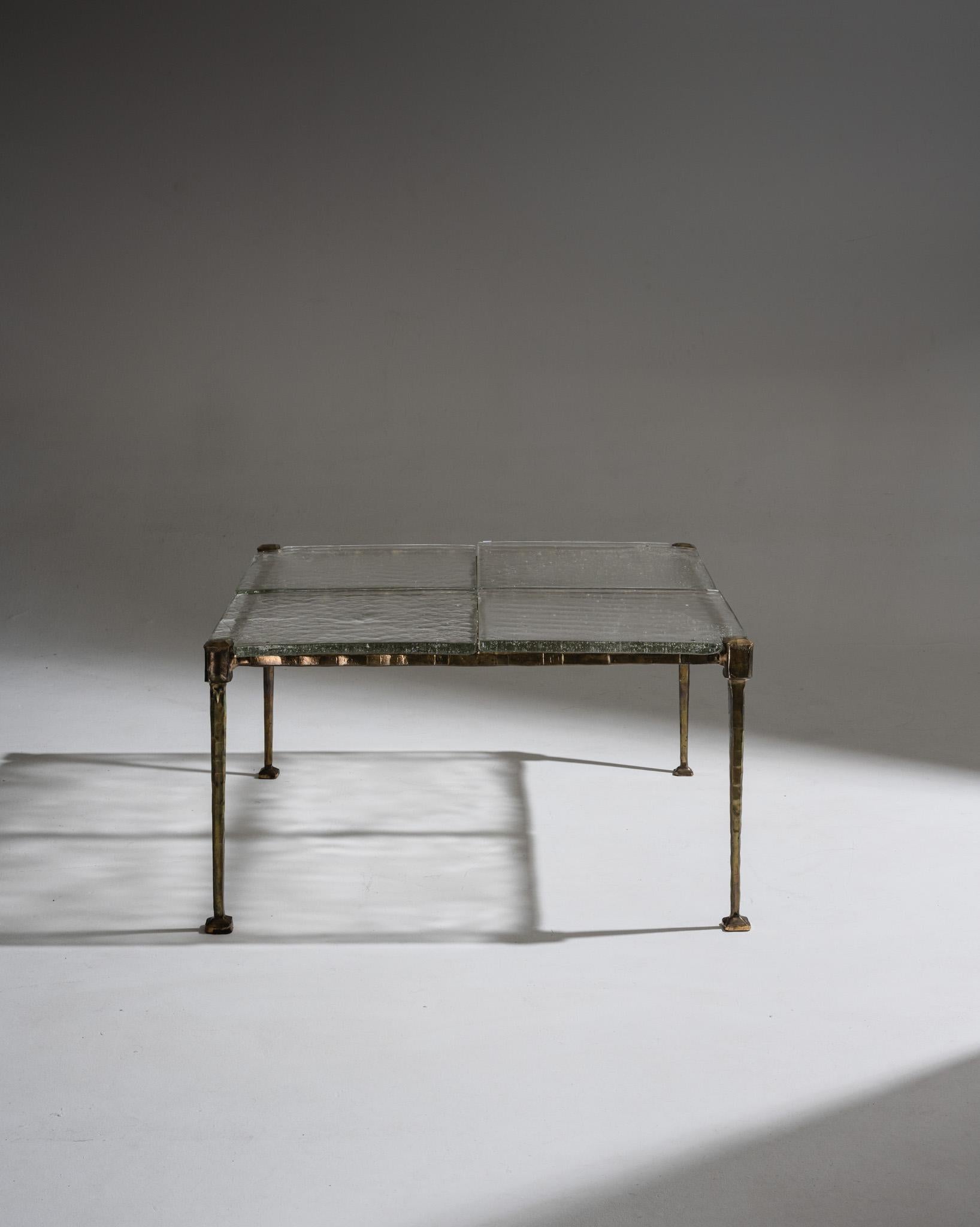 Brutalist Low table in bronze and glass, Lothar Klute, 1980s For Sale