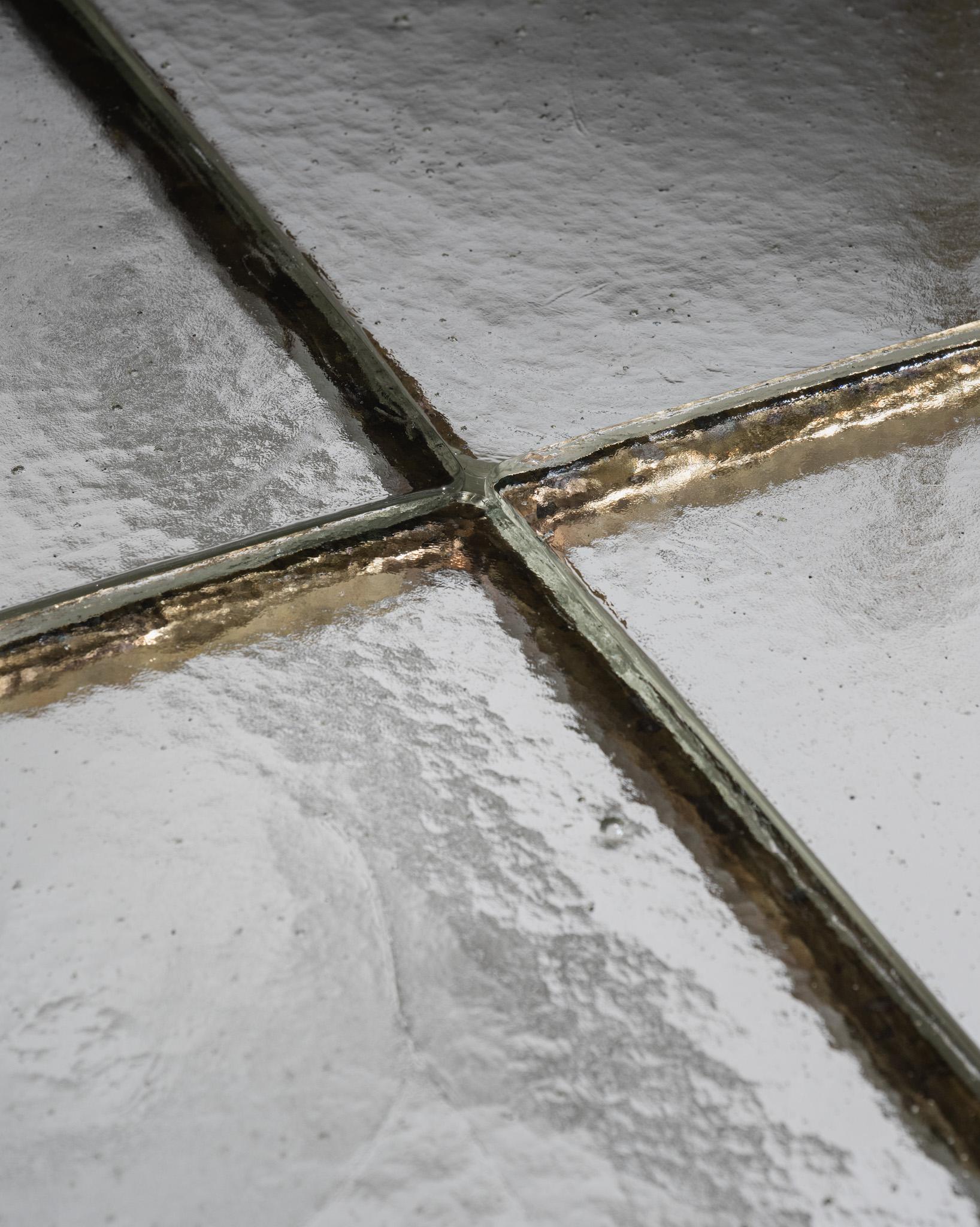 Bronze Low table in bronze and glass, Lothar Klute, 1980s For Sale