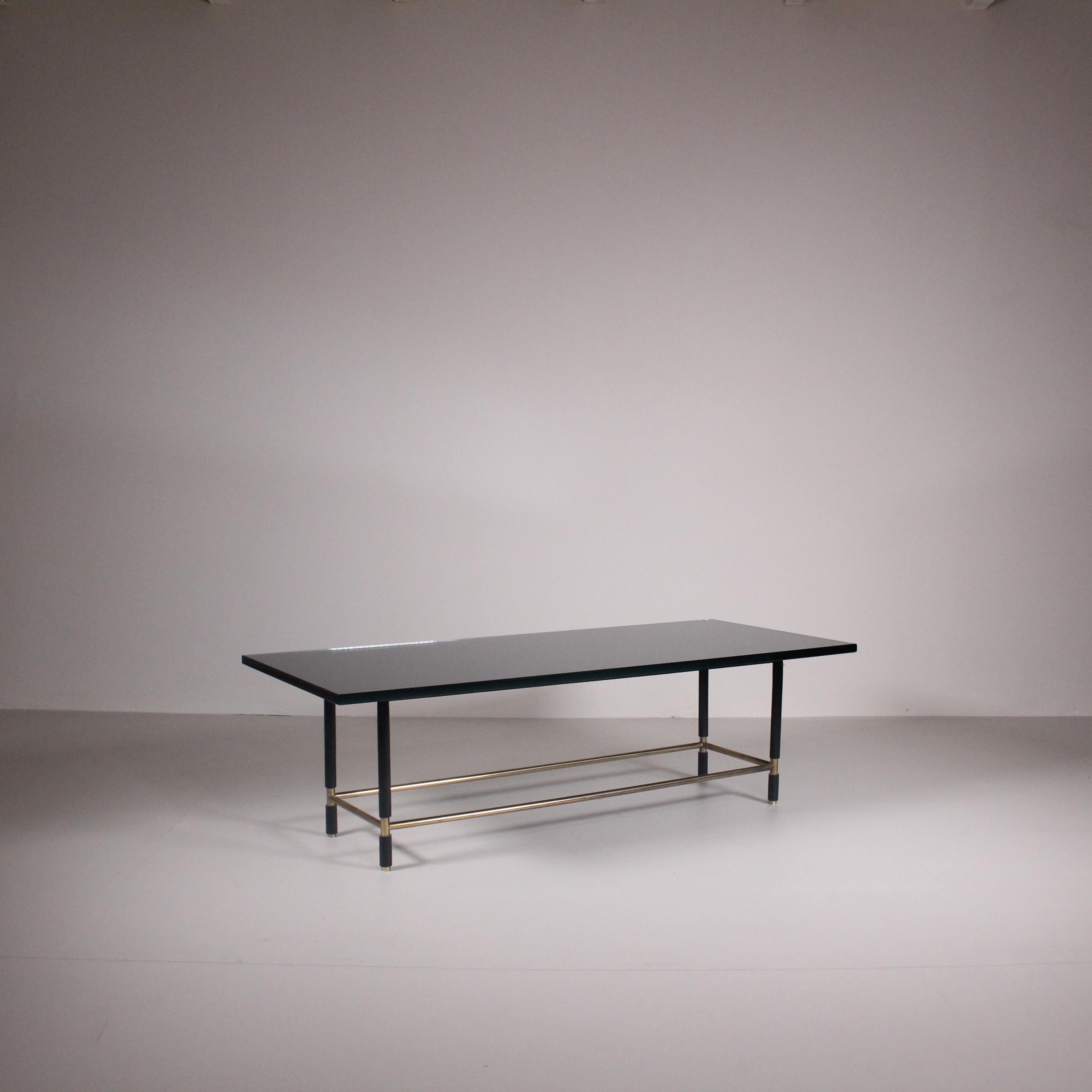 Low table in mirrored glass and brass, Fontana Arte, circa 1960 For Sale 7