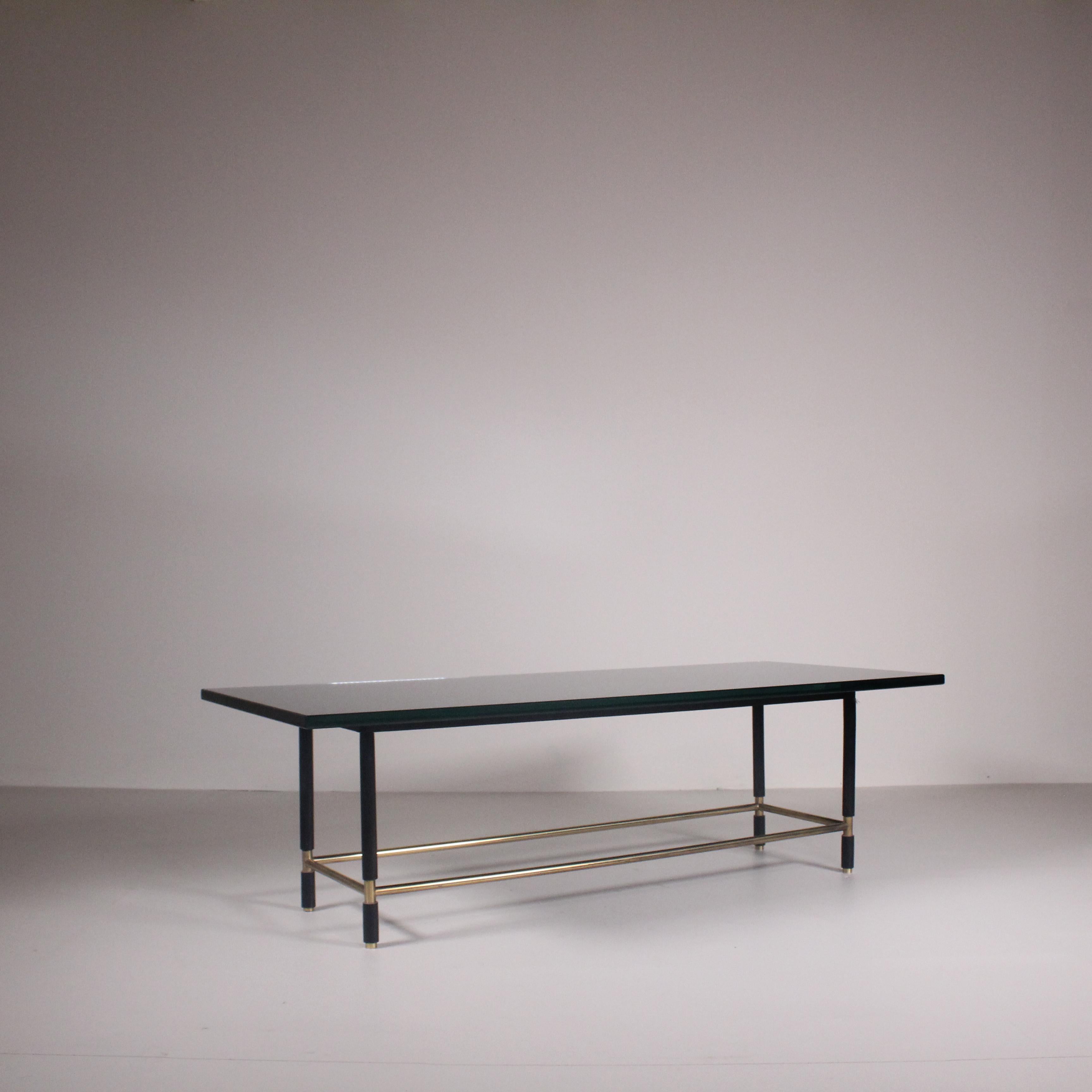 Low table in mirrored glass and brass, Fontana Arte, circa 1960 For Sale 8