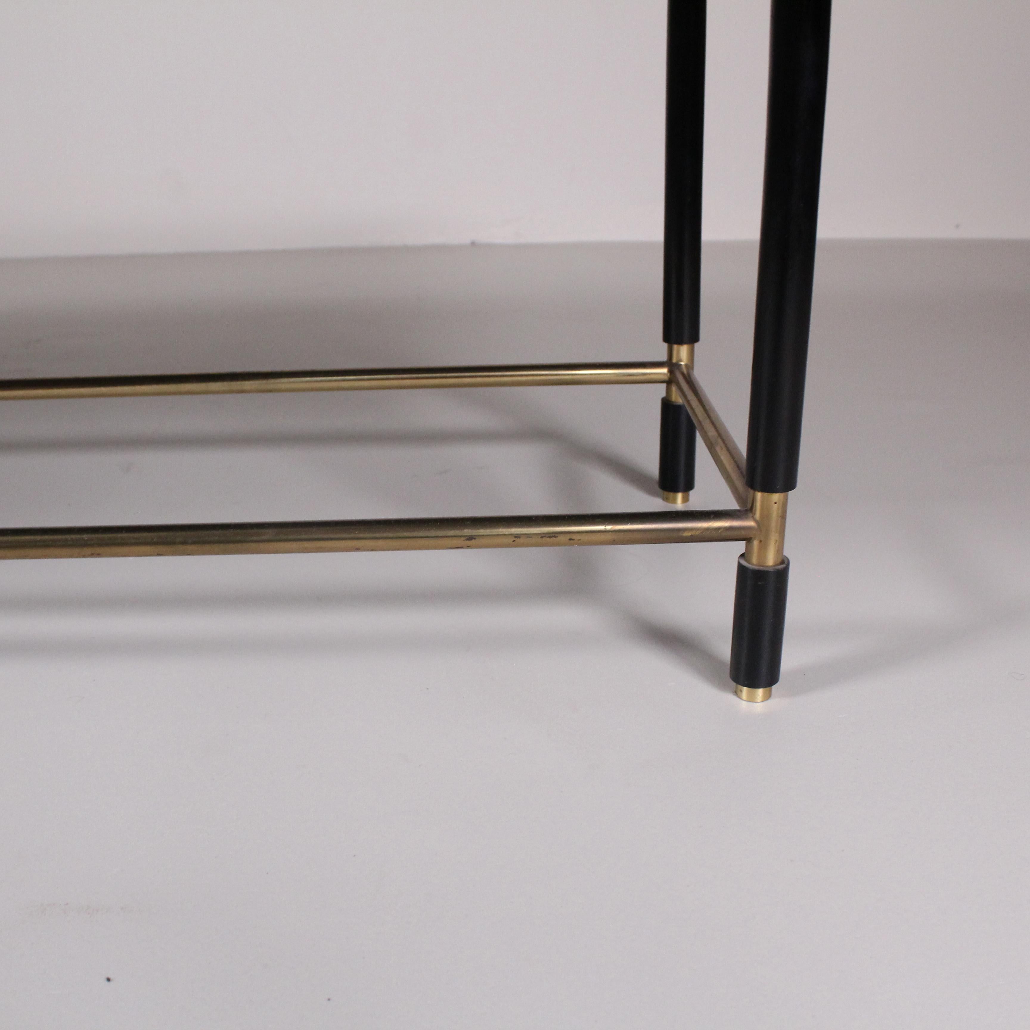Low table in mirrored glass and brass, Fontana Arte, circa 1960 For Sale 1
