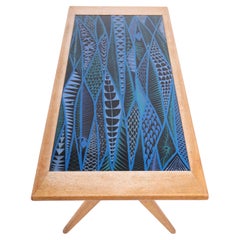 Mesa baja de roble y esmalte de Stig Lindberg, años 50