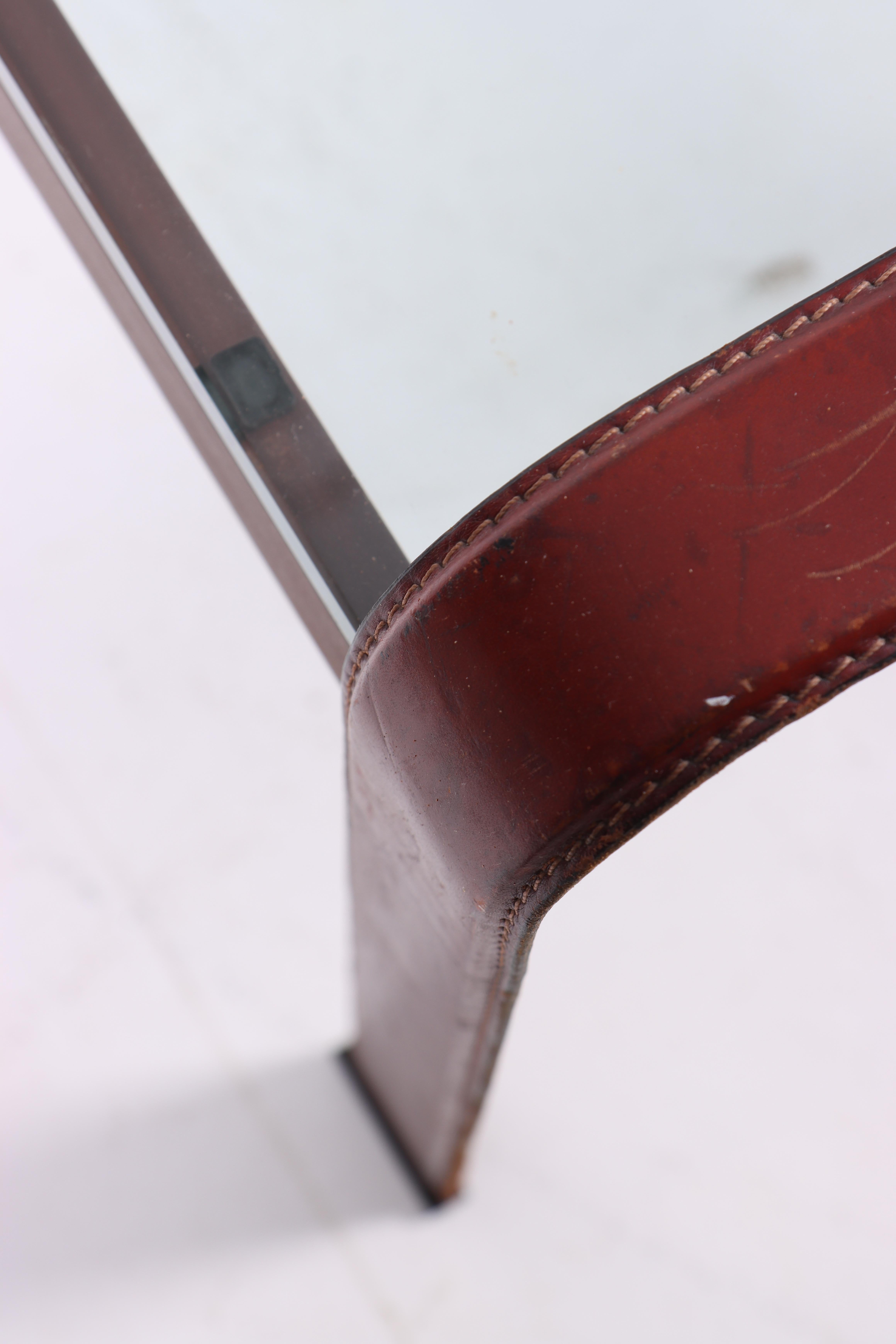 Niedriger Tisch aus patiniertem Leder von Matteo Grassi, 1970er Jahre im Angebot 2