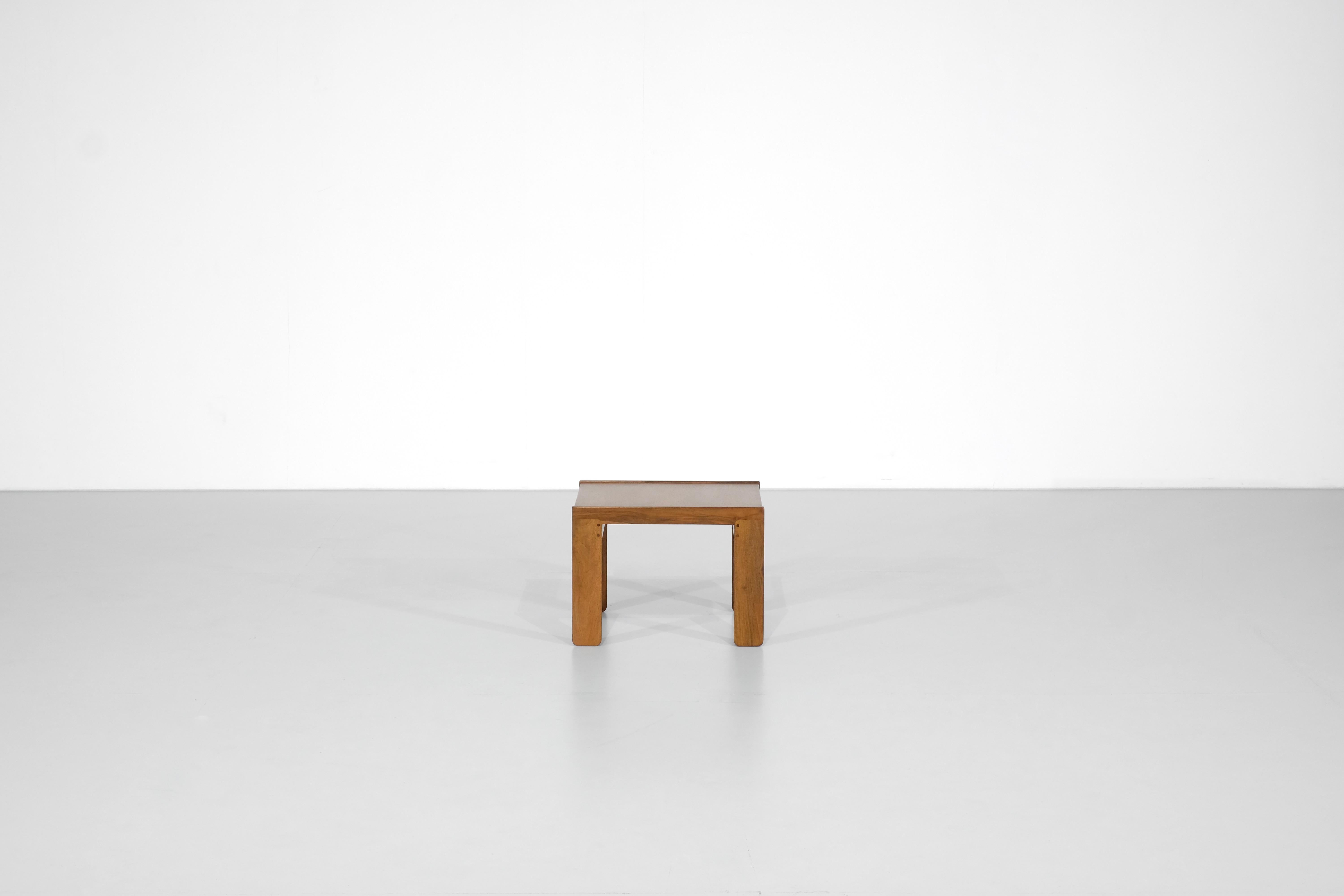 Milieu du XXe siècle Table basse modèle 777 de Tobia & Afra Scarpa pour Cassina, années 1960. en vente