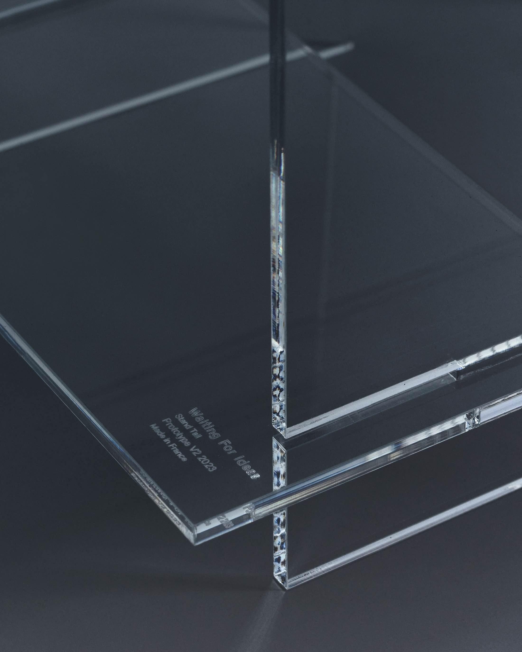 Français Stand de table basse, verre acrylique en vente