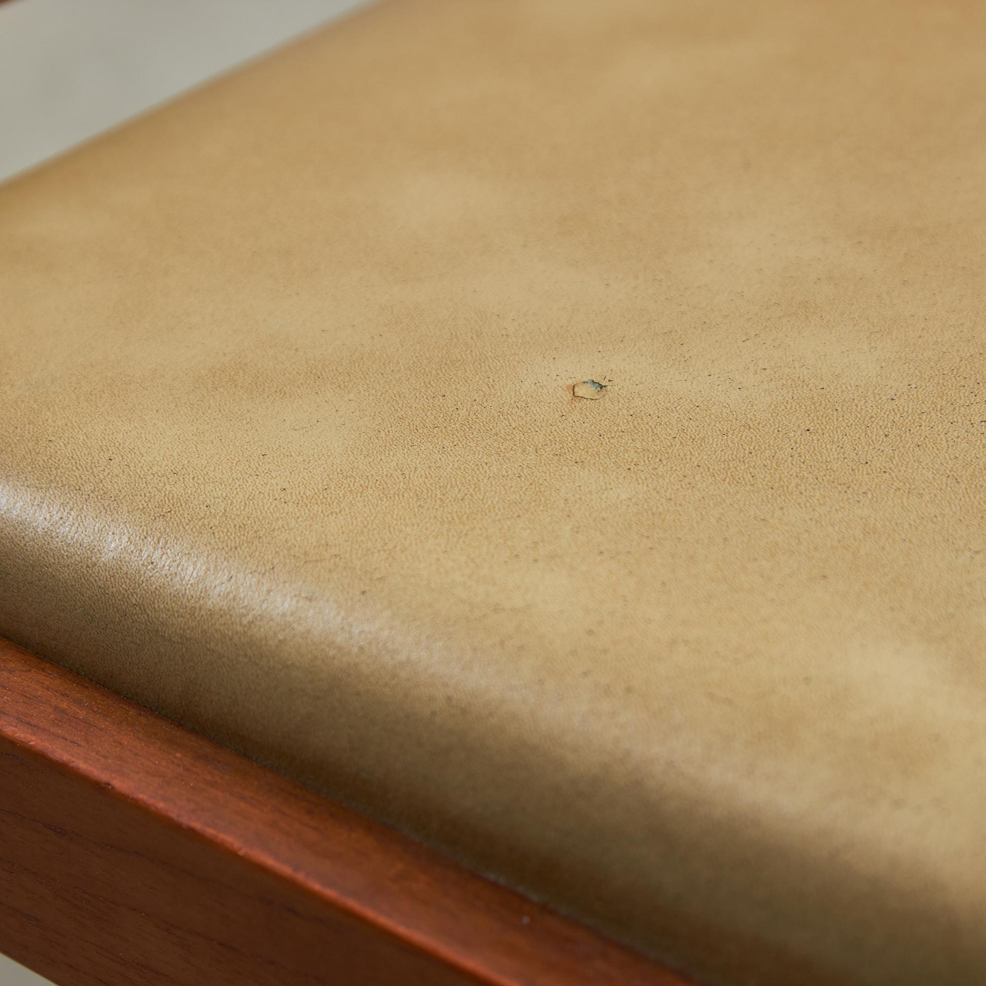Low Teak Lounge Chair with Beige Leather Upholstery, 1970s For Sale 6
