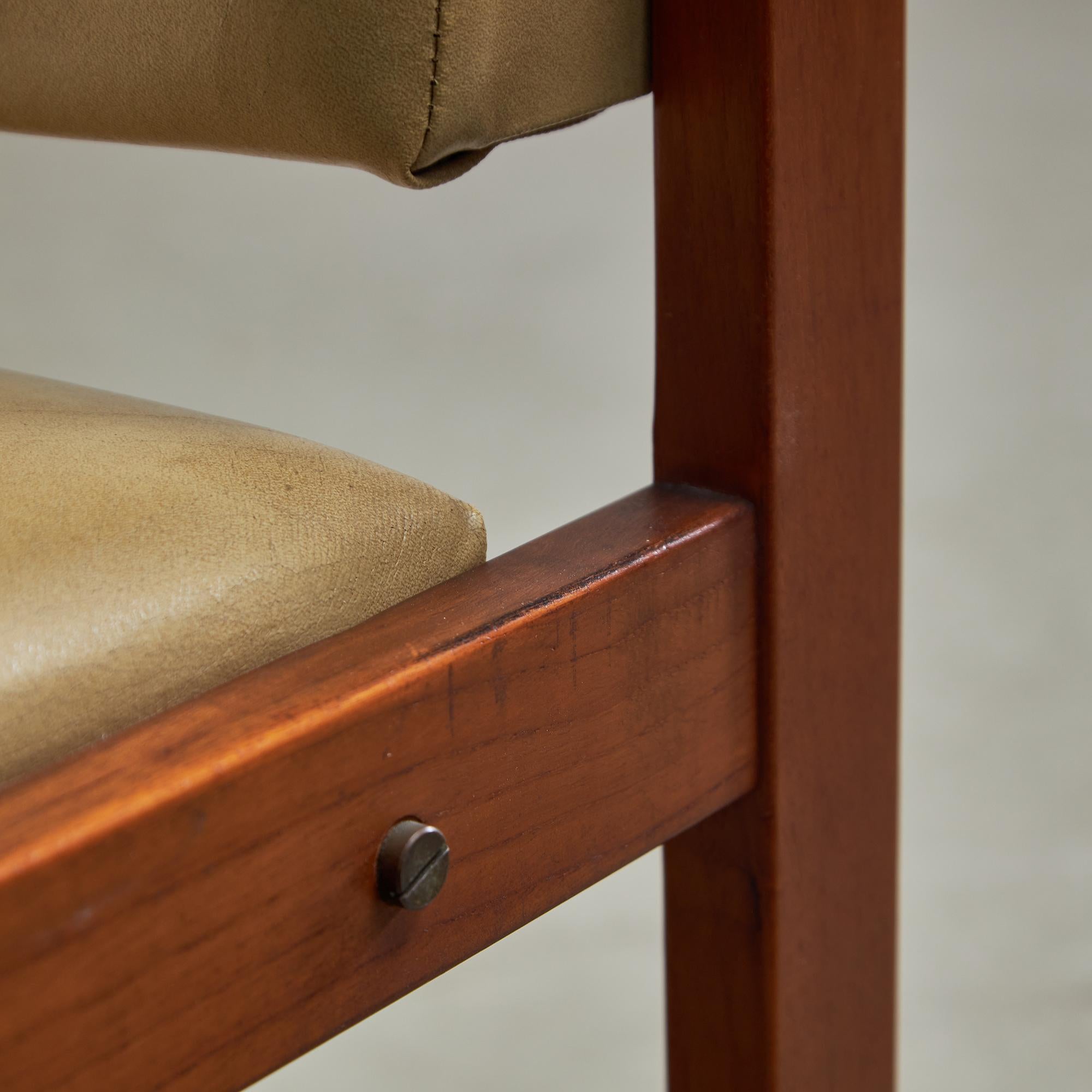 Low Teak Lounge Chair with Beige Leather Upholstery, 1970s For Sale 4