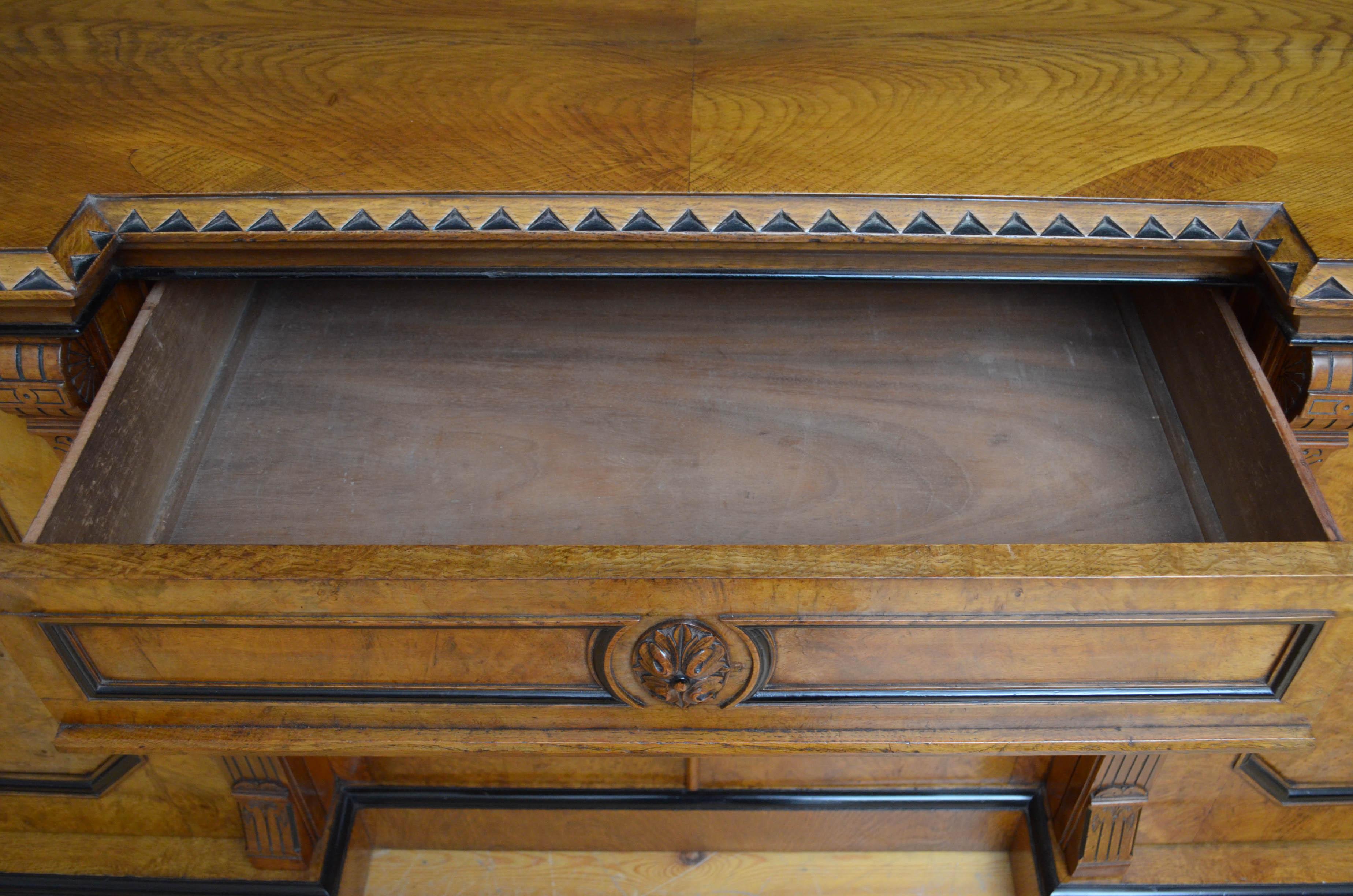 Low Victorian Pollard Oak Sideboard In Good Condition In Whaley Bridge, GB