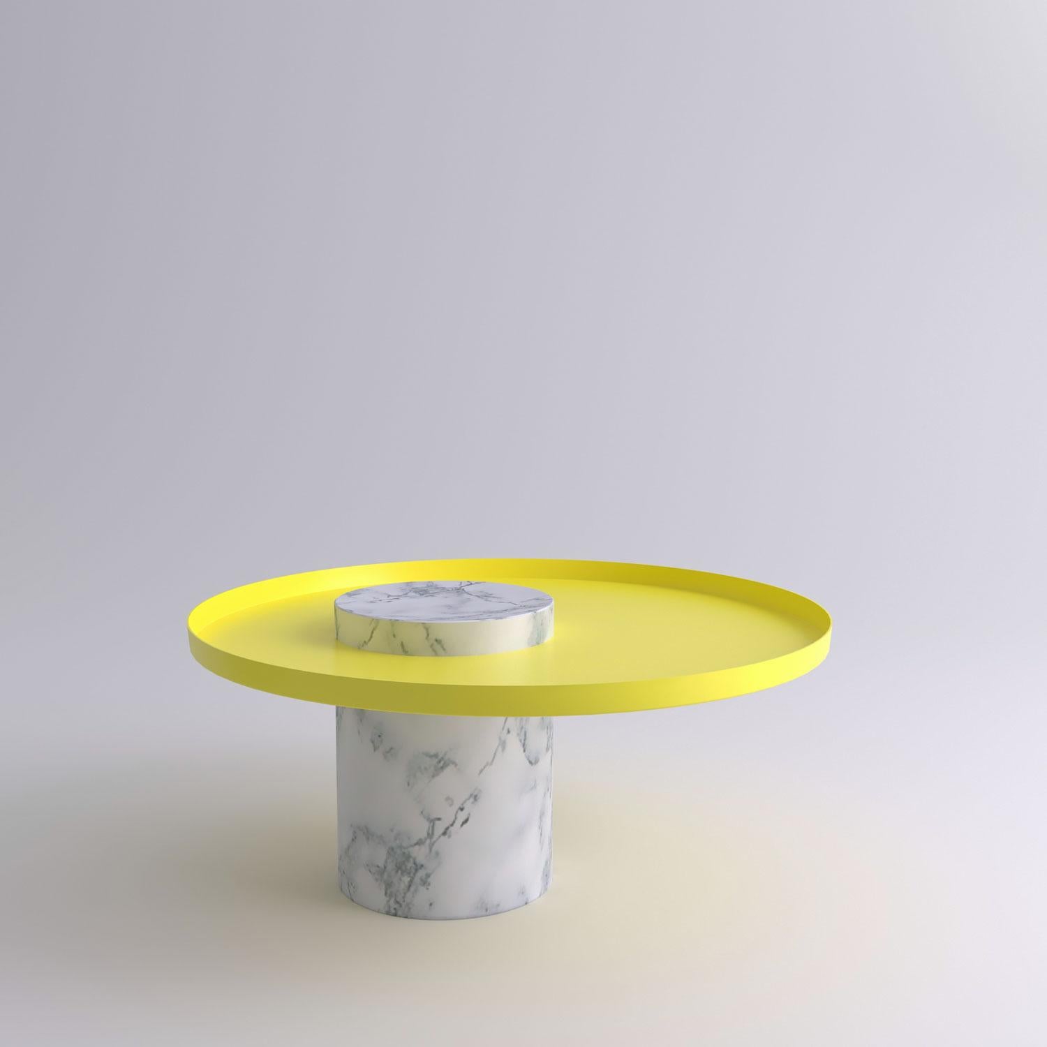 Low white marble contemporary guéridon, Sebastian Herkner
Dimensions: D 70 x H 33 cm
Materials: Pele de Tigre marble, yellow metal tray

The salute table exists in 3 sizes, 4 different marble stones for the column and 5 different finishes for