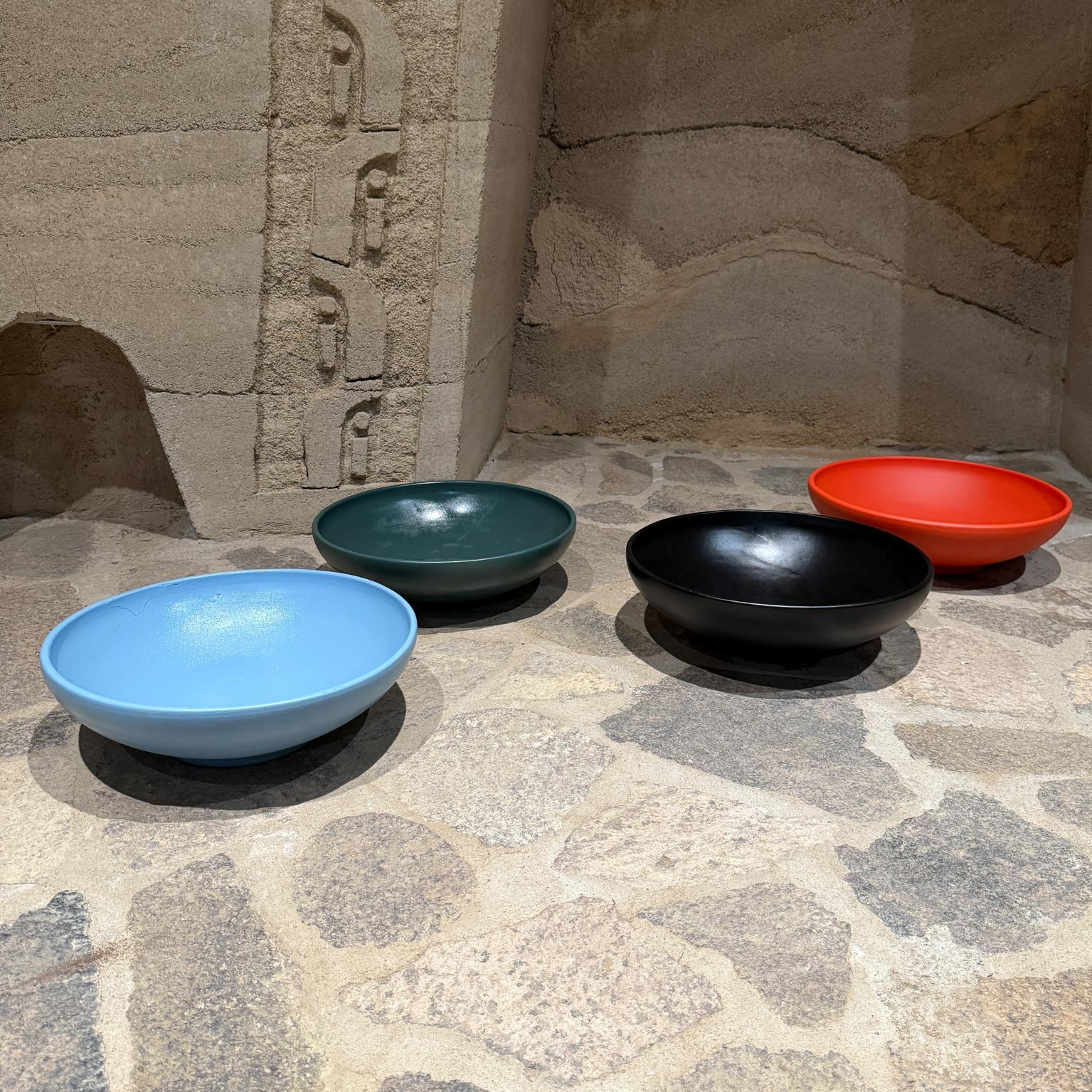 Low & Wide Gainey Pottery Pflanzgefäße Mid Century Modern Verschiedene Farben im Angebot 8