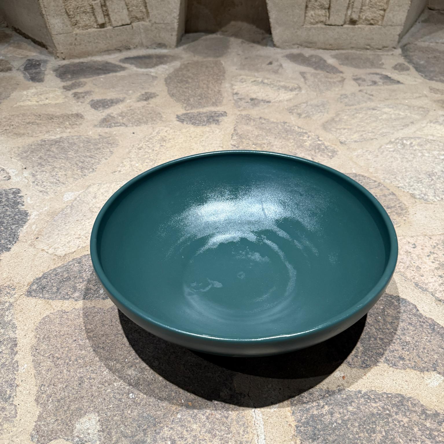 Low & Wide Gainey Pottery Pflanzgefäße Mid Century Modern Verschiedene Farben (Gemalt) im Angebot