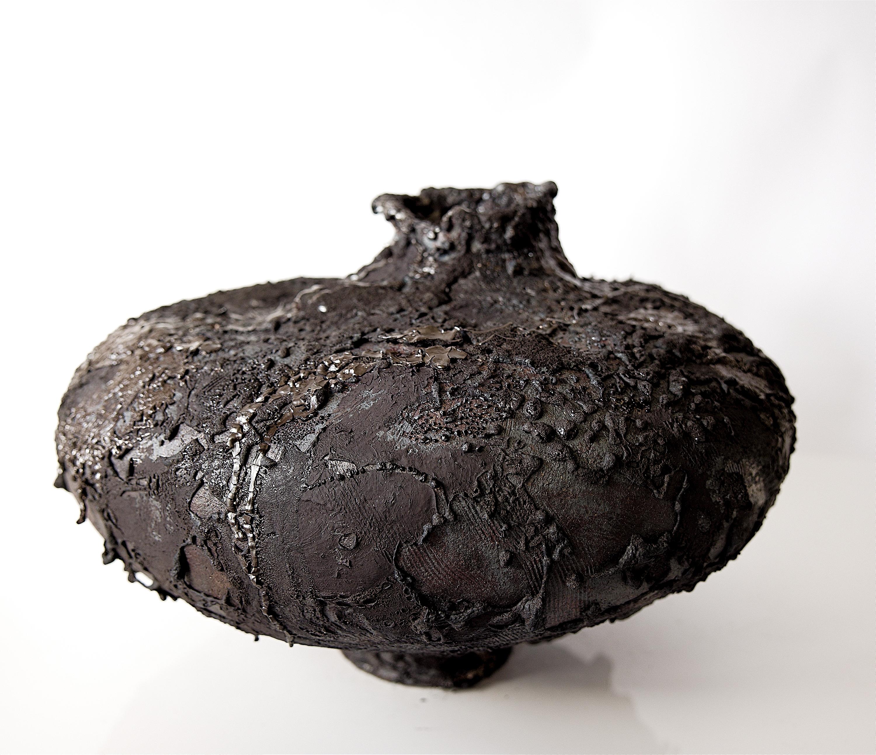 Americano Vaso basso e largo di colore nero Hand MadeII- IV in vendita