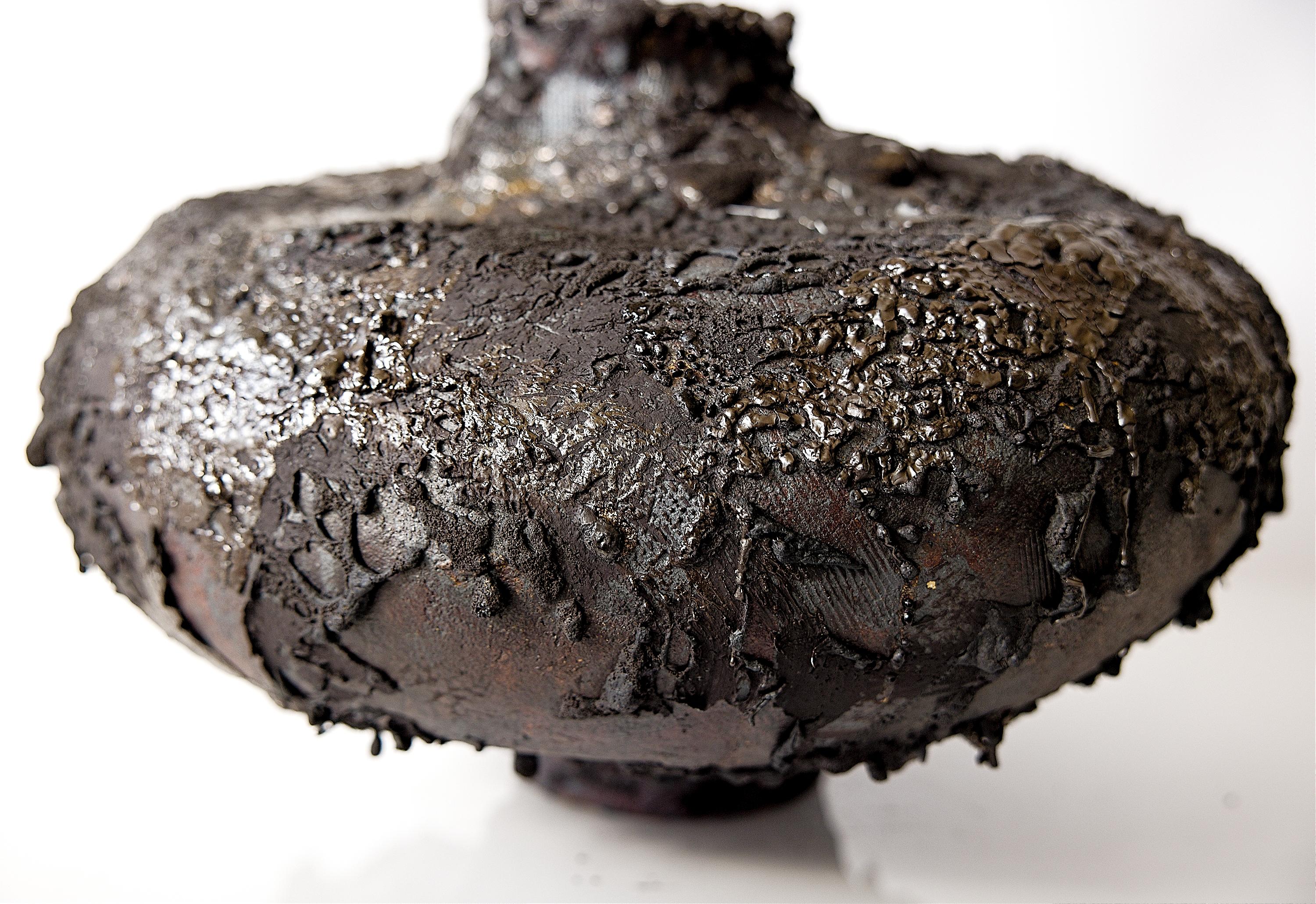 Vaso basso e largo di colore nero Hand MadeII- IV in vendita 1