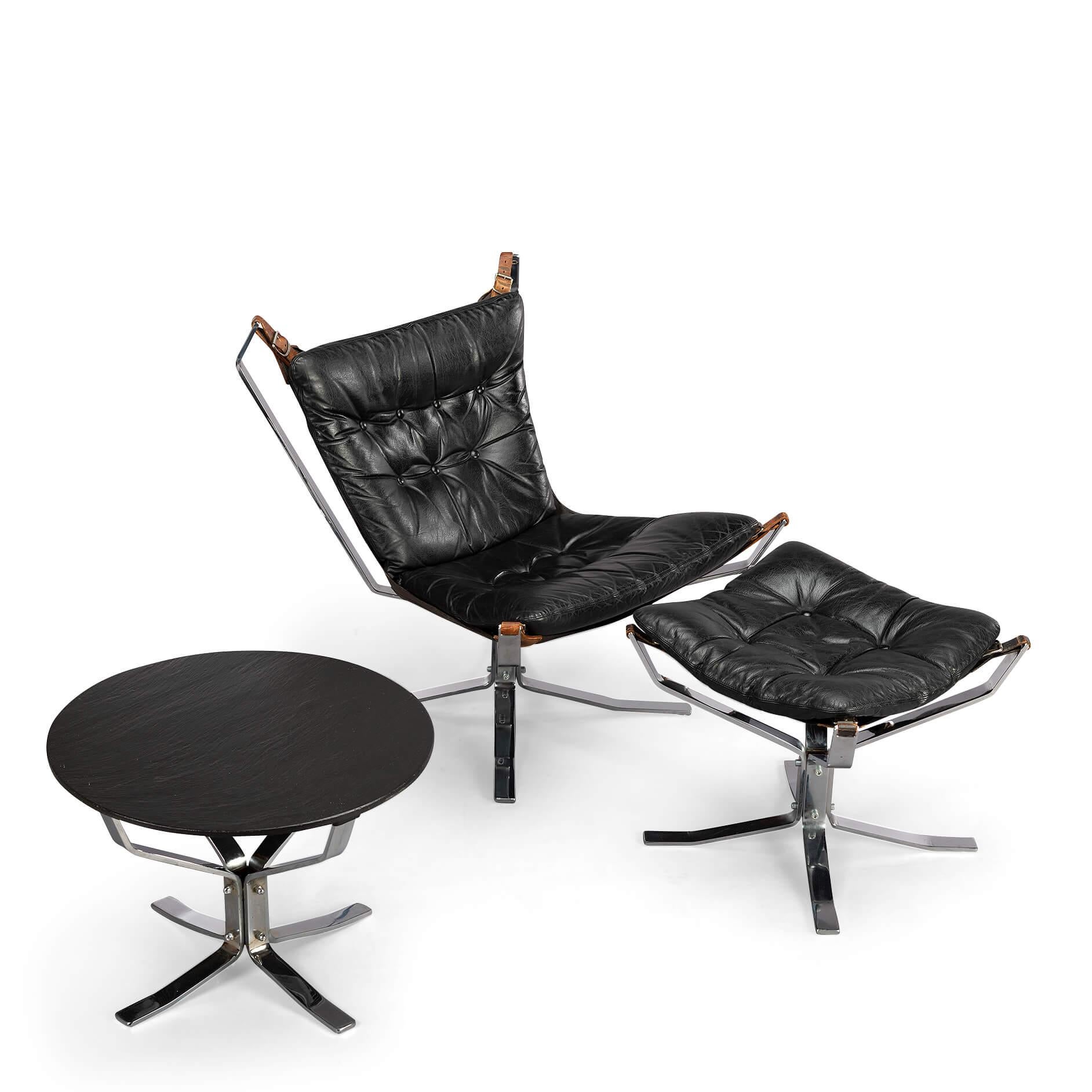 Lowback Falcon Chair in Black Leather with Ottoman En Table, 1970s 4