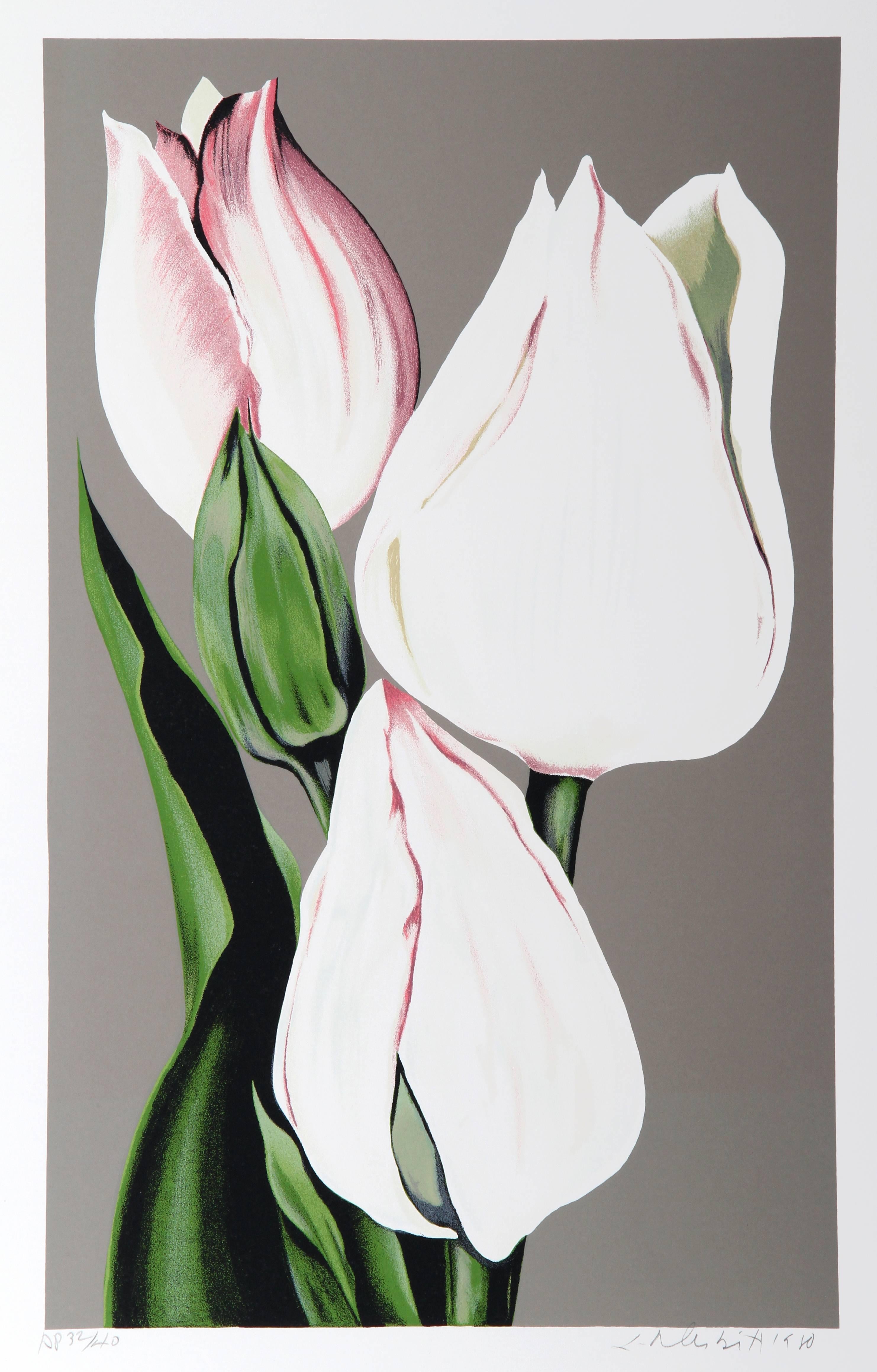 Künstler: Lowell Blair Nesbitt, Amerikaner (1933 - 1993)
Titel: Weiße Tulpen
Jahr: 1980
Medium: Siebdruck, signiert und nummeriert mit Bleistift
Auflage: 200, AP 40
Größe: 81,28 x 55,88 cm (32 x 22 Zoll)