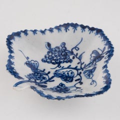 Lowestoft Porcelain Grapevine Pickle Dish c1765