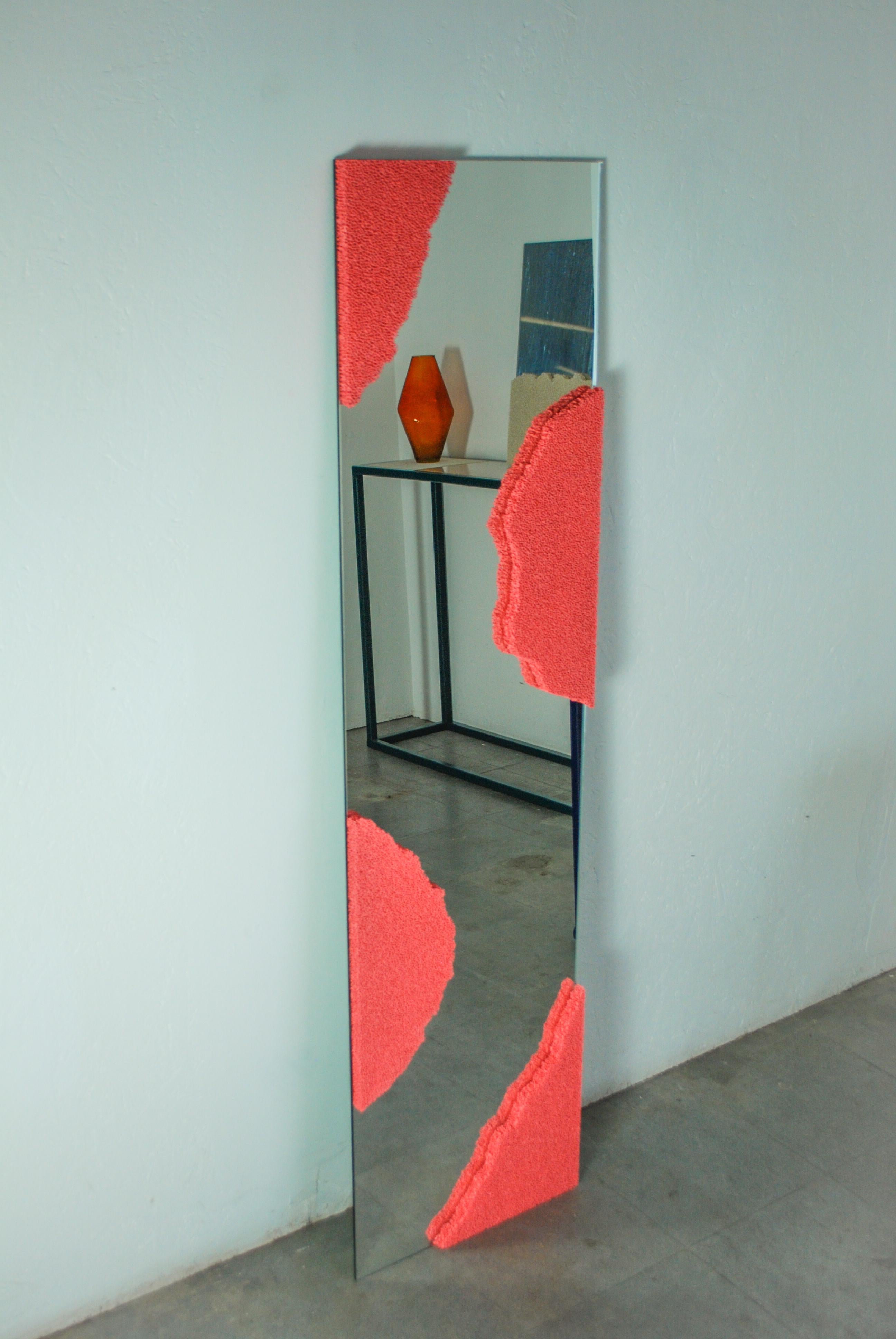 Miroir long rectangulaire LR en mousse de céramique de Jordan Keaney en vente 3