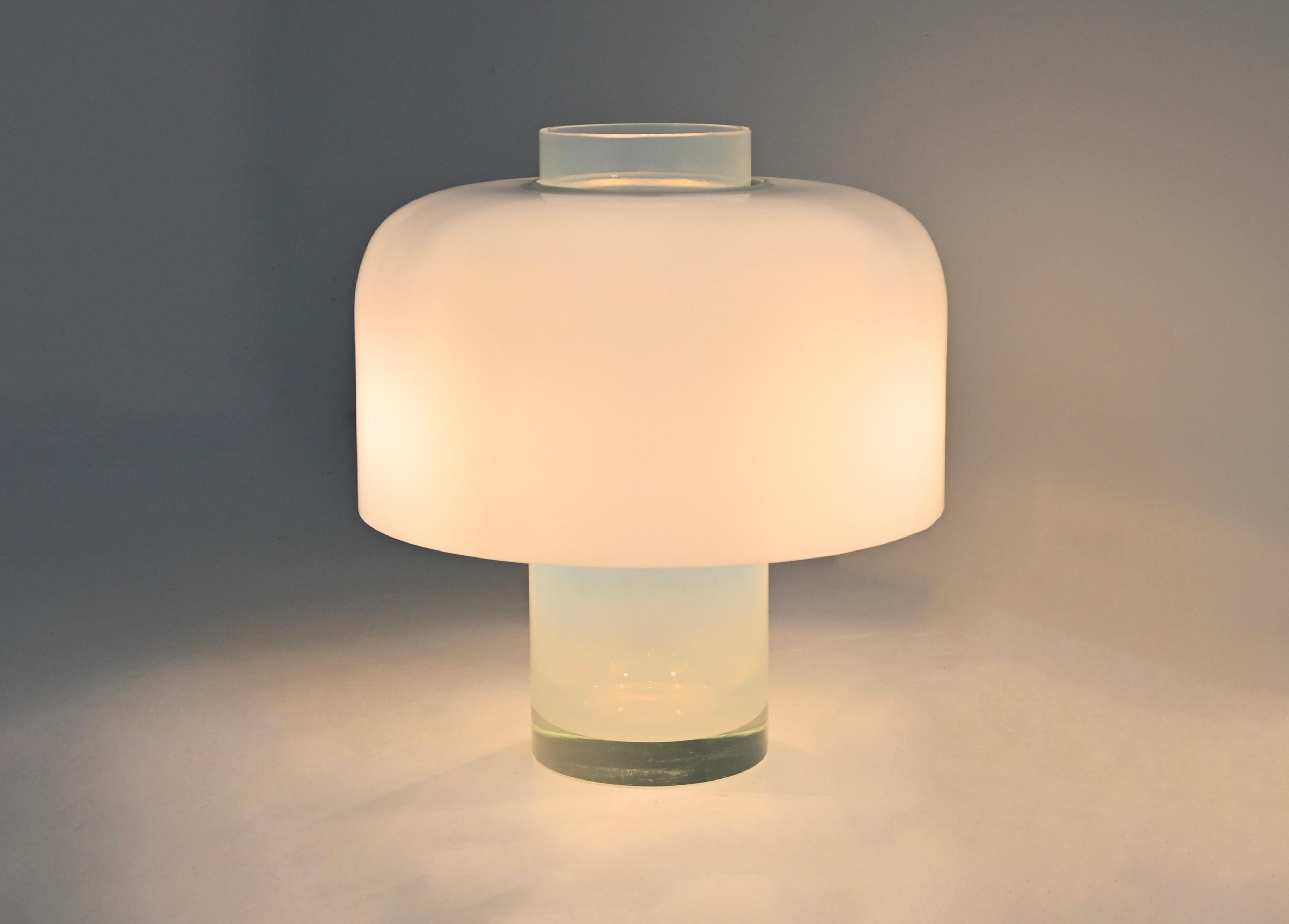 Mid-Century Modern Lampe de table LT226 par Carlo Nason pour Mazzega, années 1960 en vente